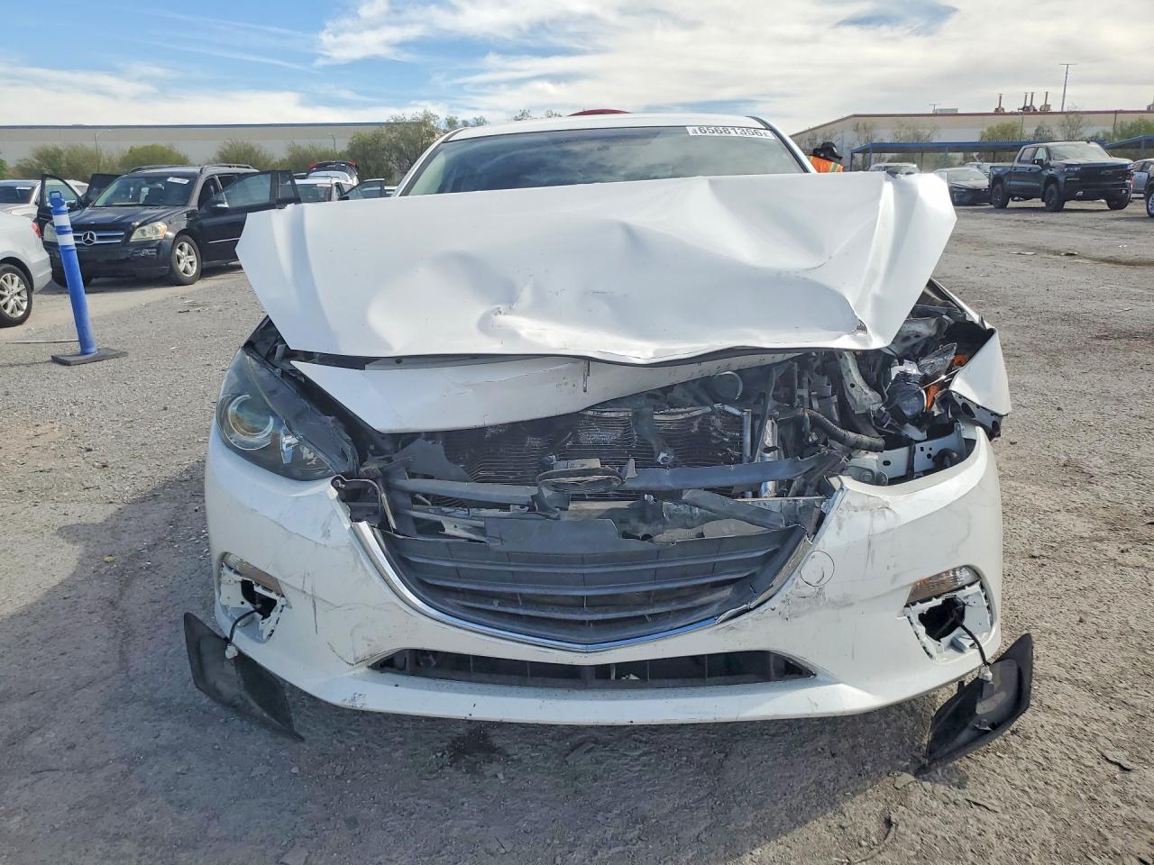 2015 Mazda 3 Sport White vin: 3MZBM1K7XFM226434