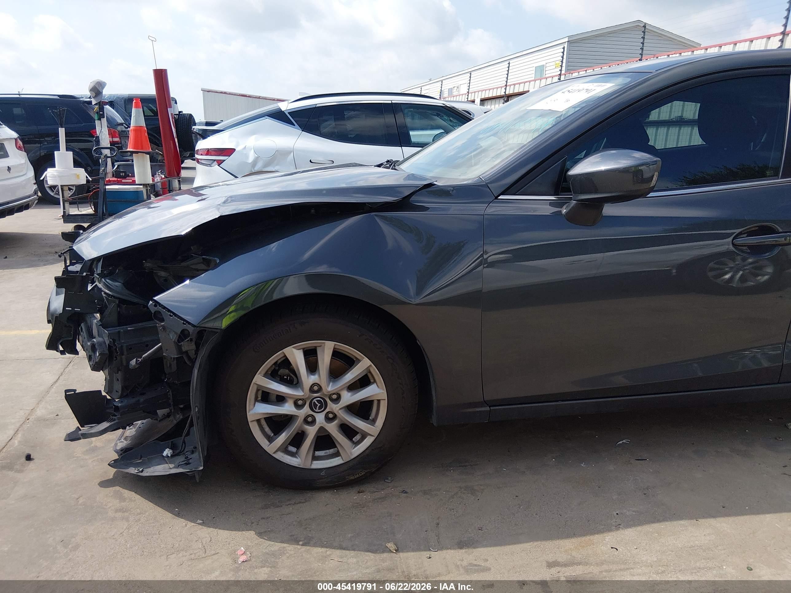 2015 Mazda Mazda3 I Touring Gray vin: 3MZBM1L70FM144291