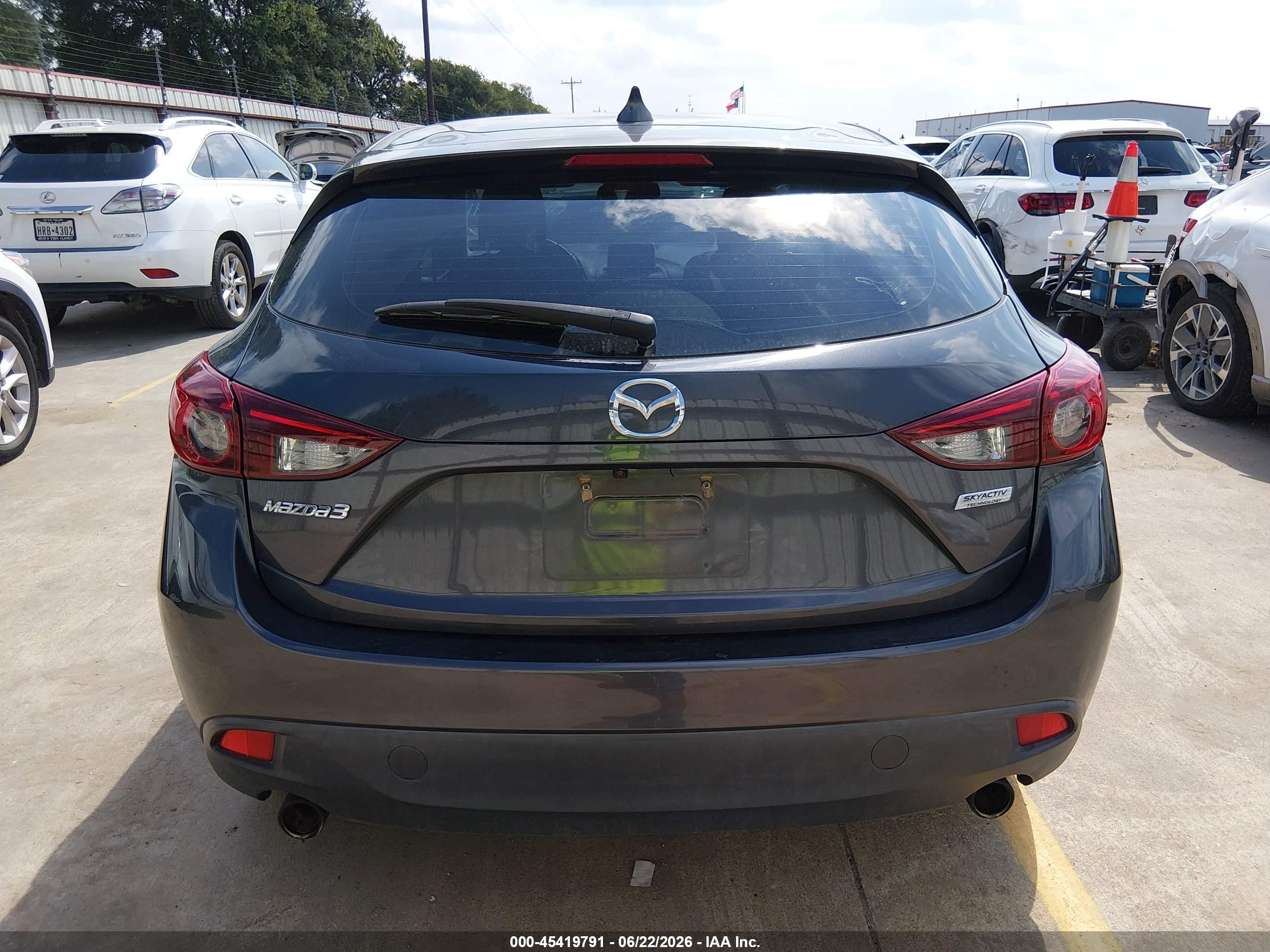 2015 Mazda Mazda3 I Touring Gray vin: 3MZBM1L70FM144291