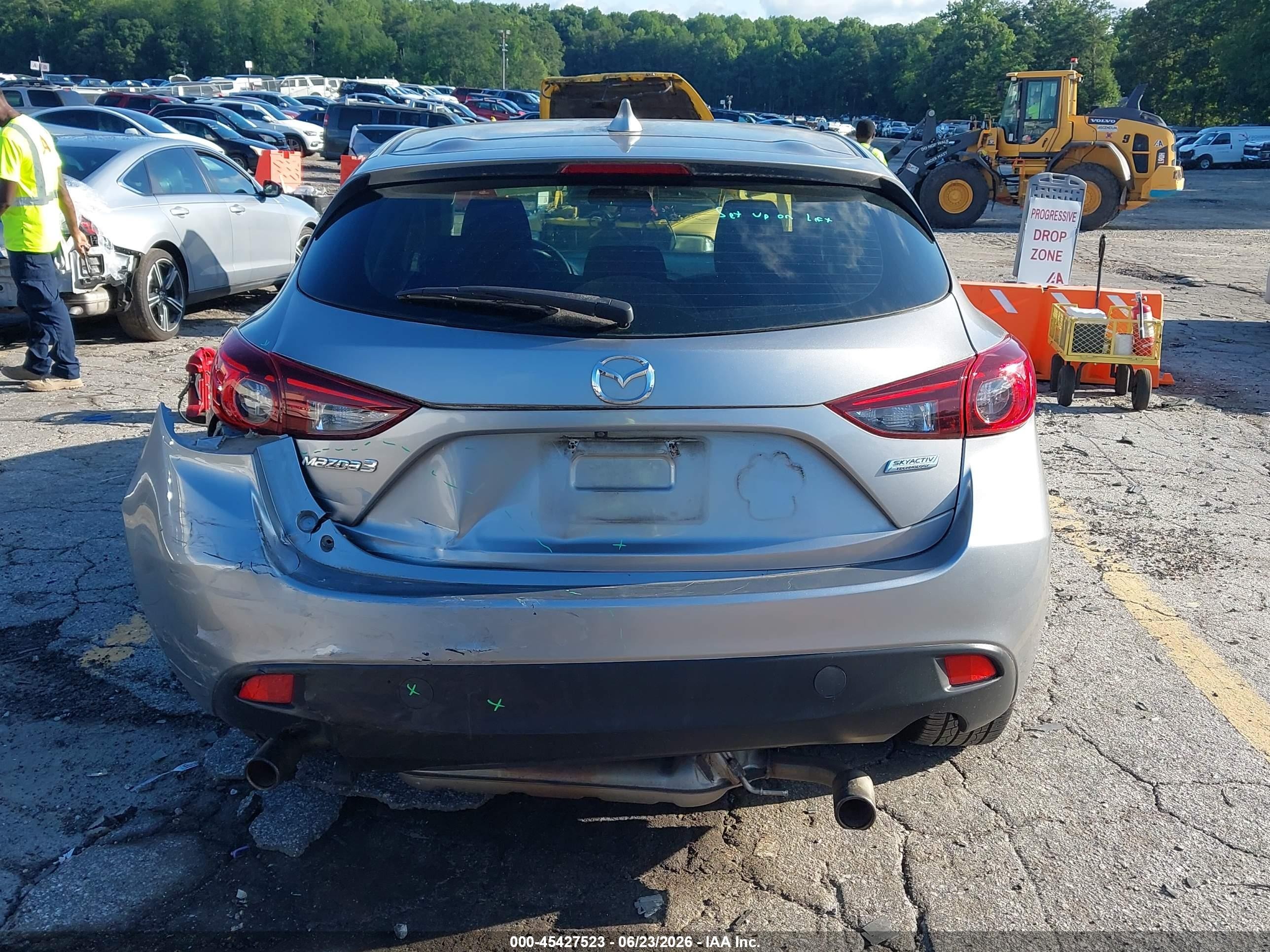 2015 Mazda Mazda3 I Touring Silver vin: 3MZBM1L70FM174844