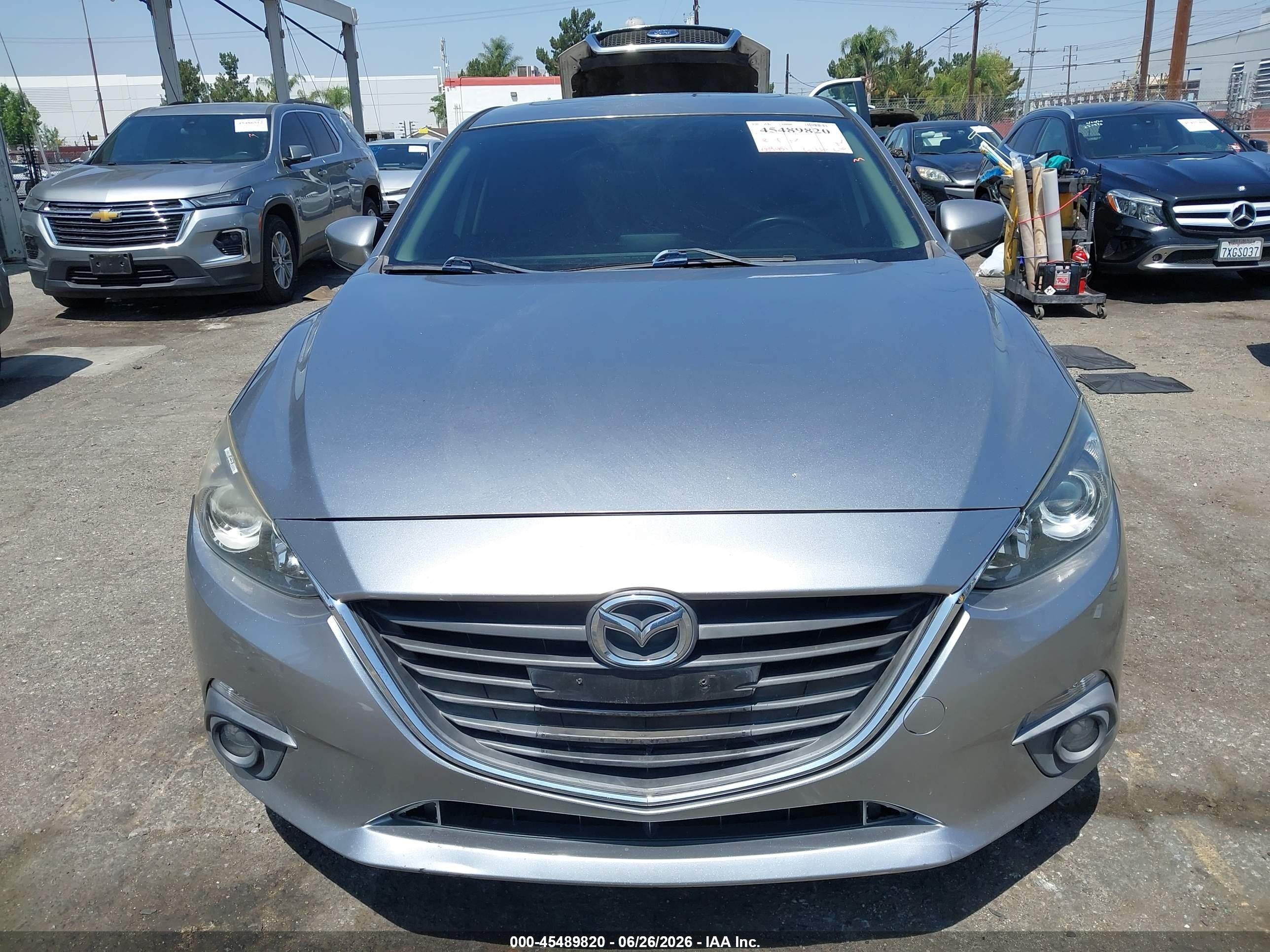 2015 Mazda Mazda3 I Touring Silver vin: 3MZBM1L71FM146583