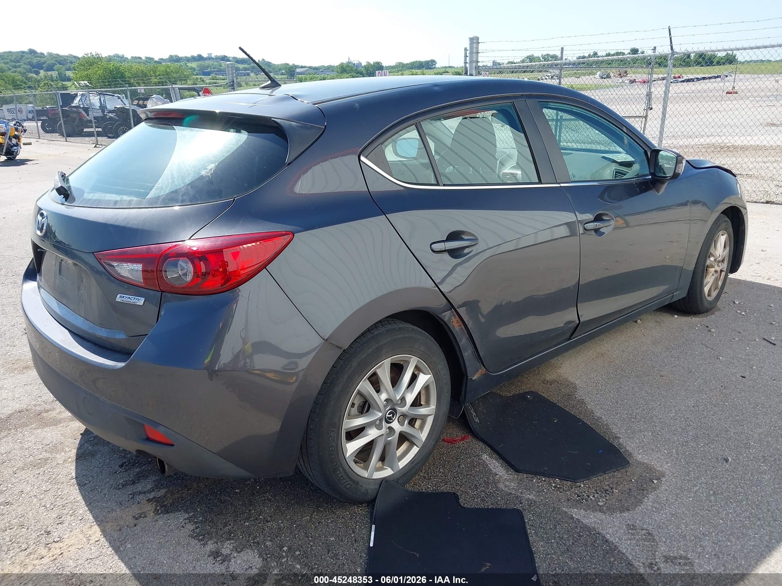 2015 Mazda Mazda3 I Touring Gray vin: 3MZBM1L71FM214512