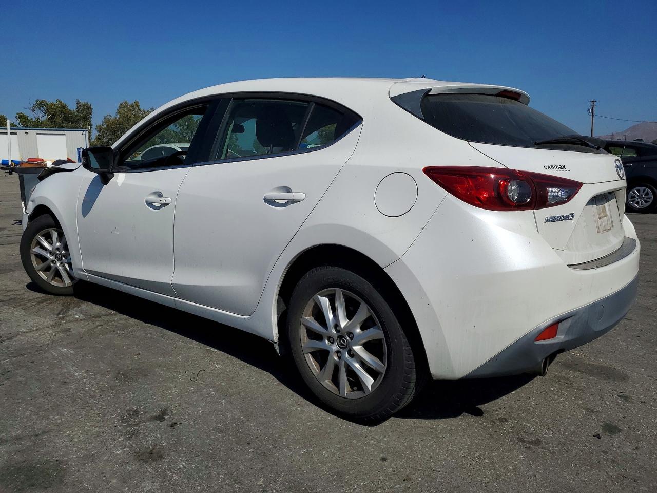 2015 Mazda 3 Touring White vin: 3MZBM1L73FM151252
