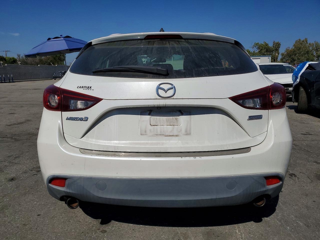 2015 Mazda 3 Touring White vin: 3MZBM1L73FM151252