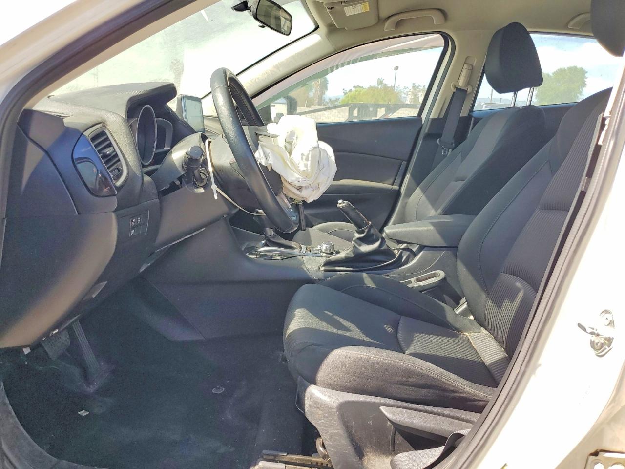 2015 Mazda 3 Touring White vin: 3MZBM1L73FM151252