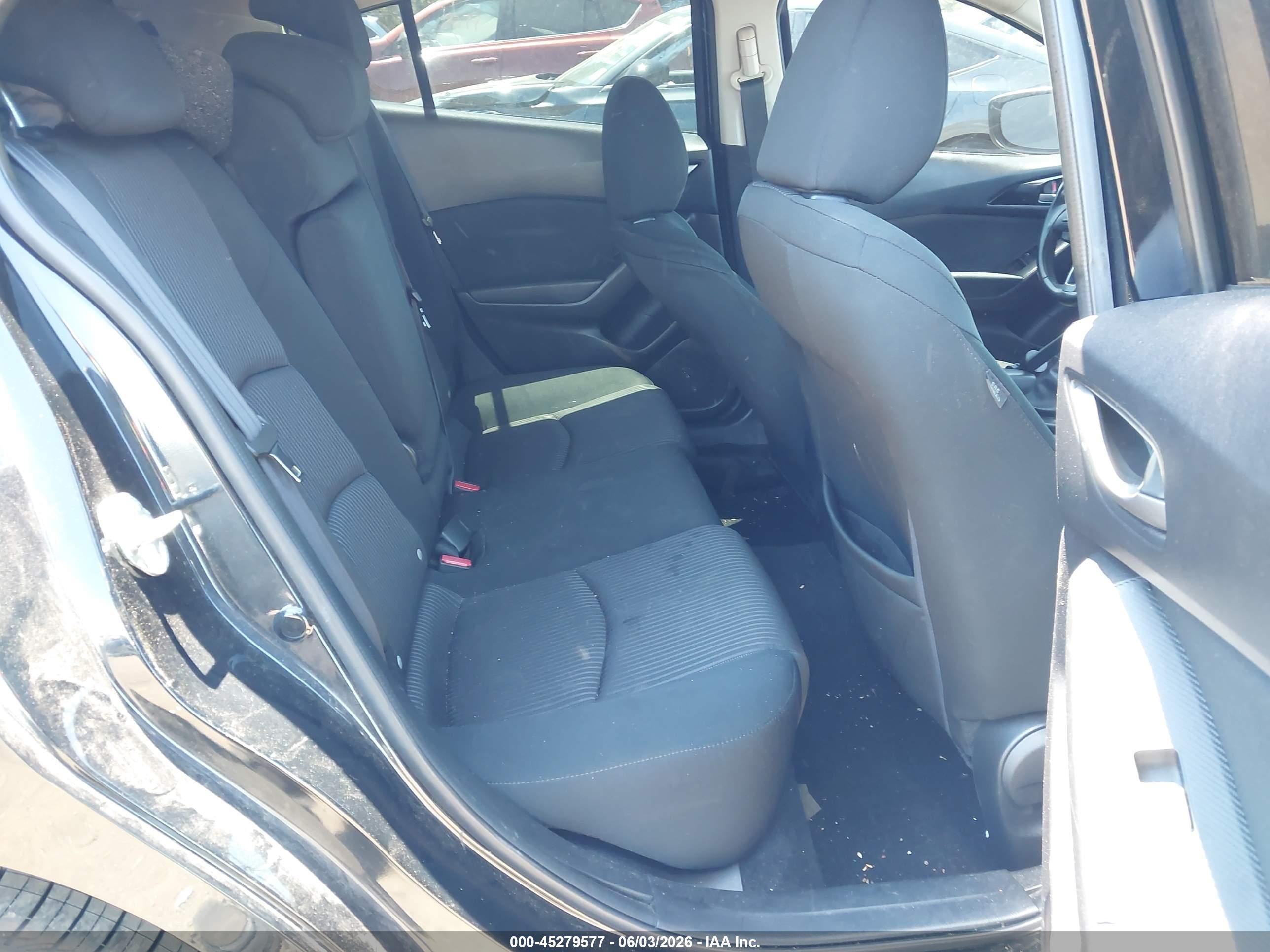 2015 Mazda Mazda3 I Touring Черный vin: 3MZBM1L75FM184494