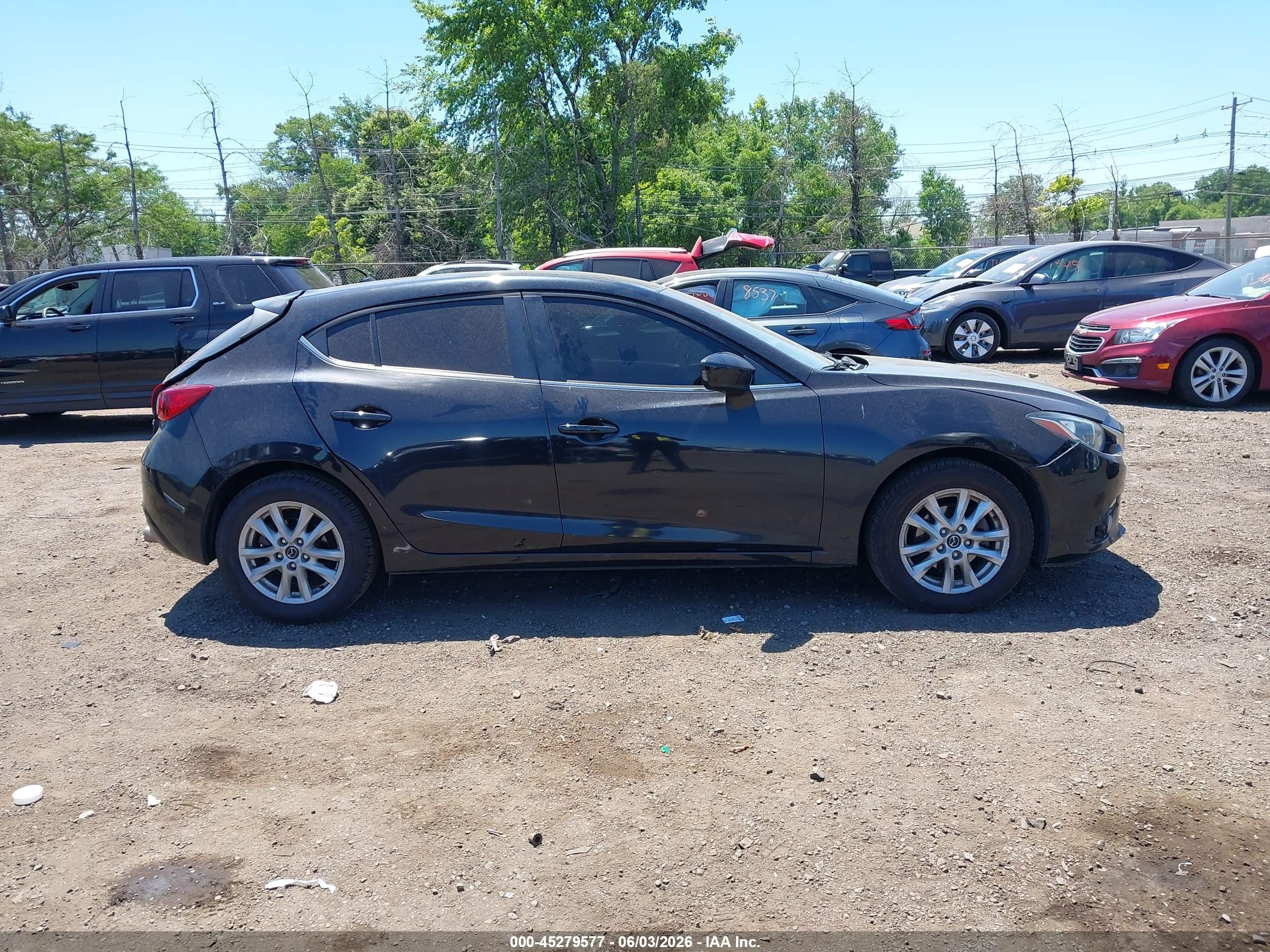 2015 Mazda Mazda3 I Touring Черный vin: 3MZBM1L75FM184494