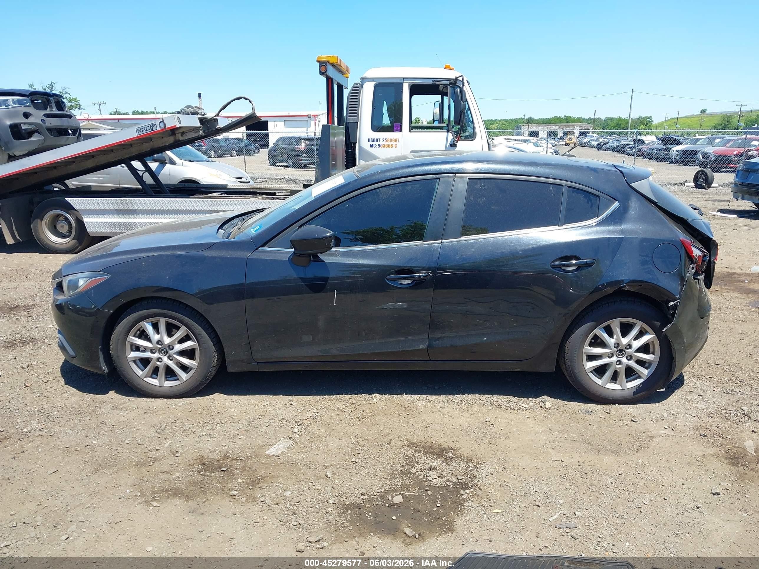 2015 Mazda Mazda3 I Touring Черный vin: 3MZBM1L75FM184494