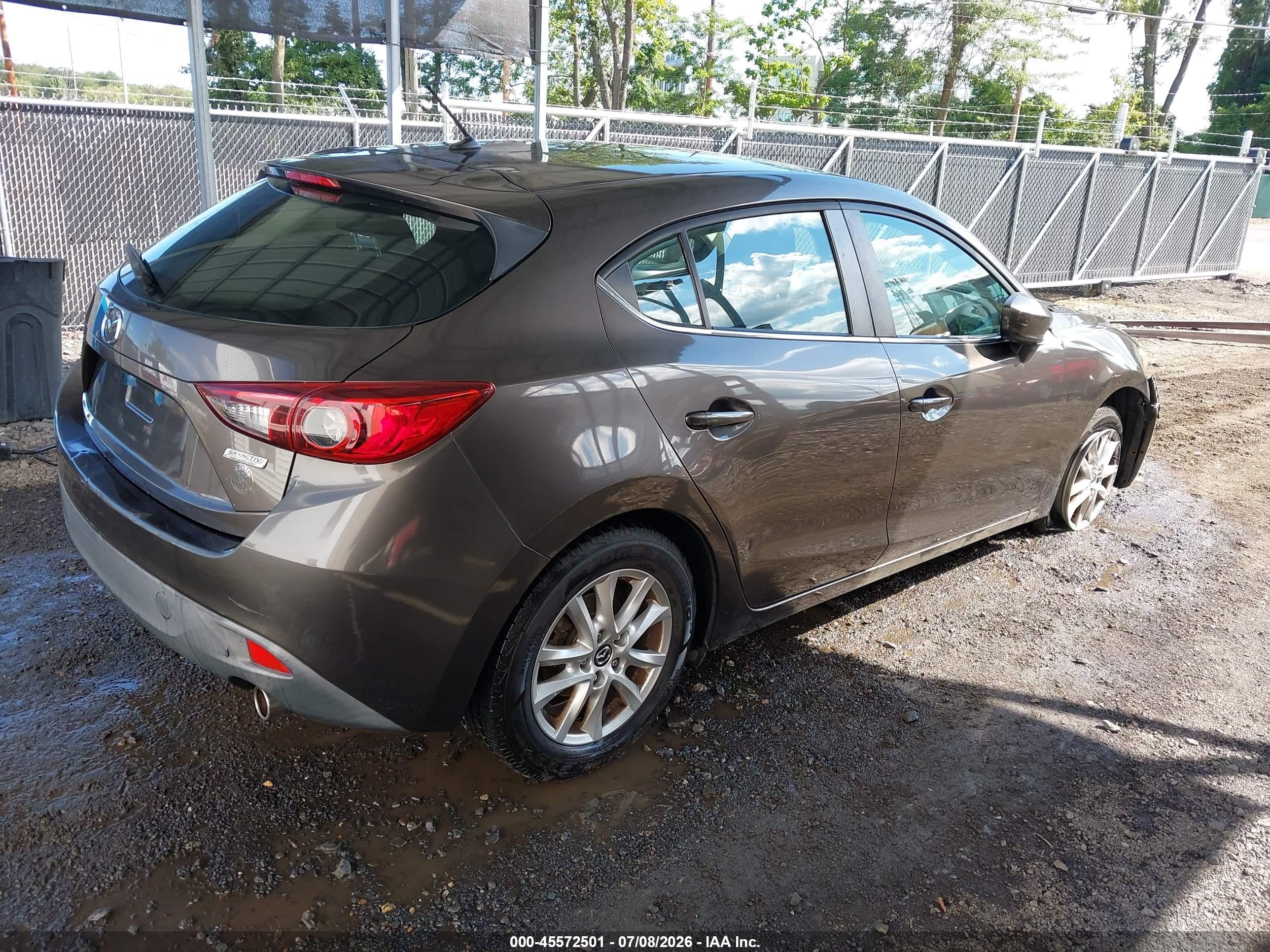 2015 Mazda Mazda3 I Touring Brown vin: 3MZBM1L75FM192725