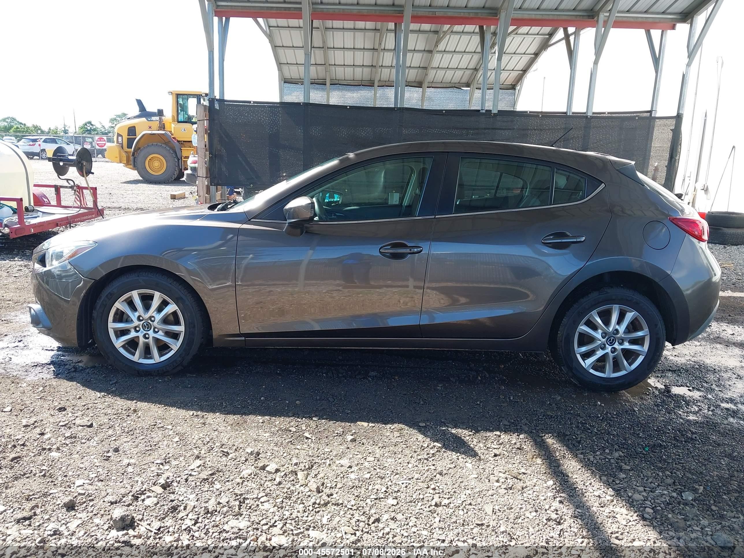 2015 Mazda Mazda3 I Touring Brown vin: 3MZBM1L75FM192725