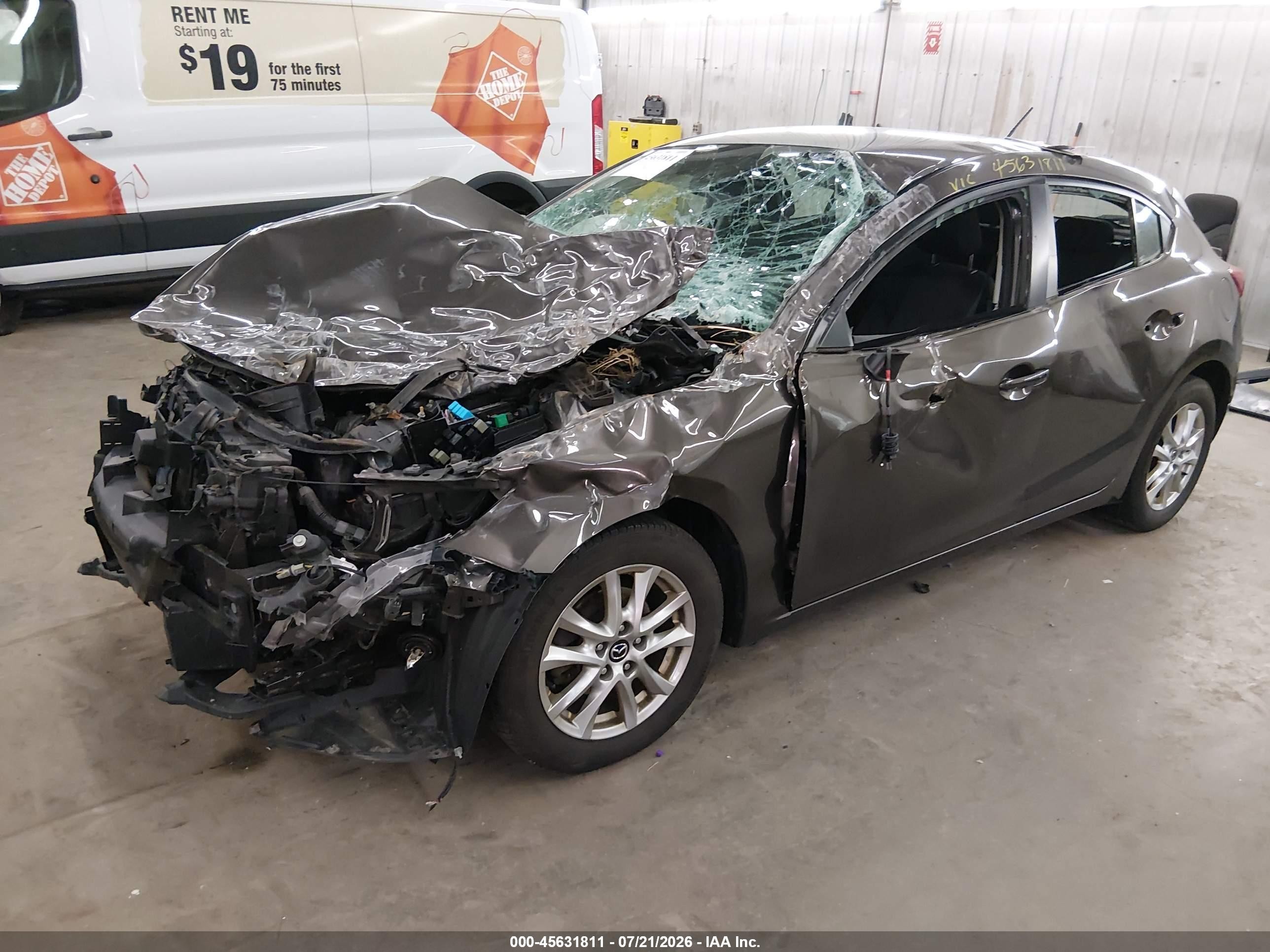 2015 Mazda Mazda3 I Touring Gray vin: 3MZBM1L77FM162691