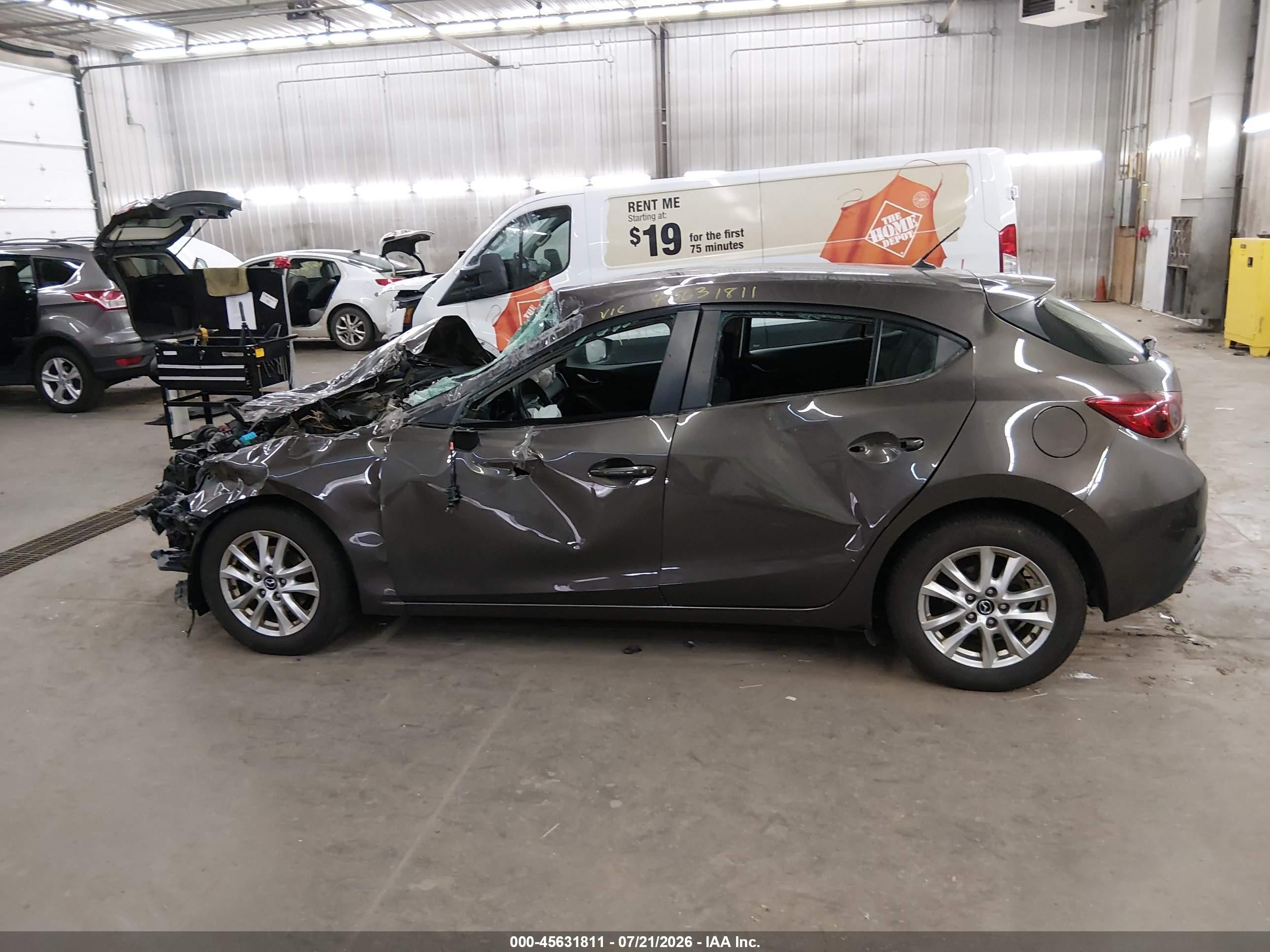 2015 Mazda Mazda3 I Touring Gray vin: 3MZBM1L77FM162691