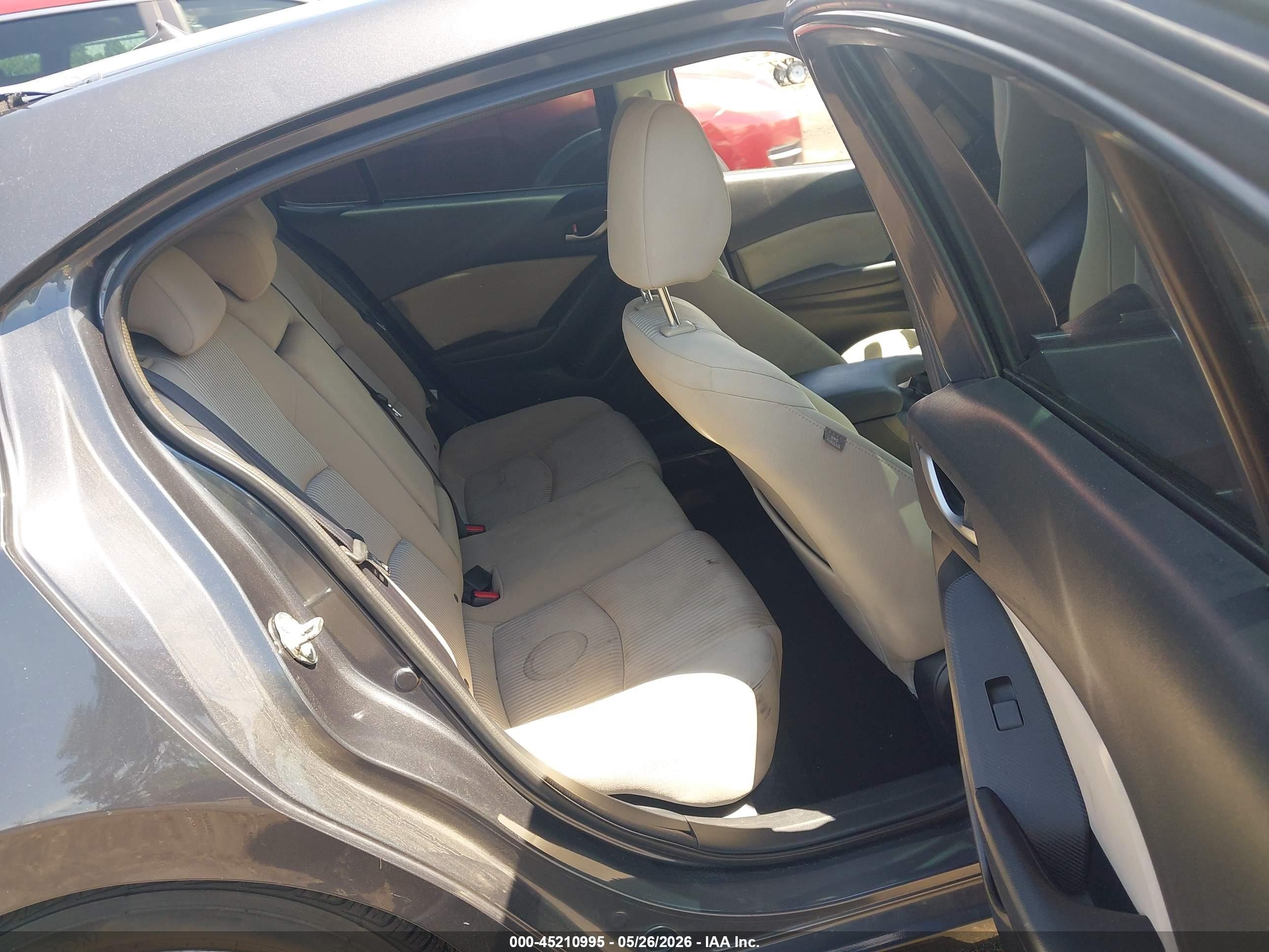 2015 Mazda Mazda3 I Touring Gray vin: 3MZBM1L78FM176776