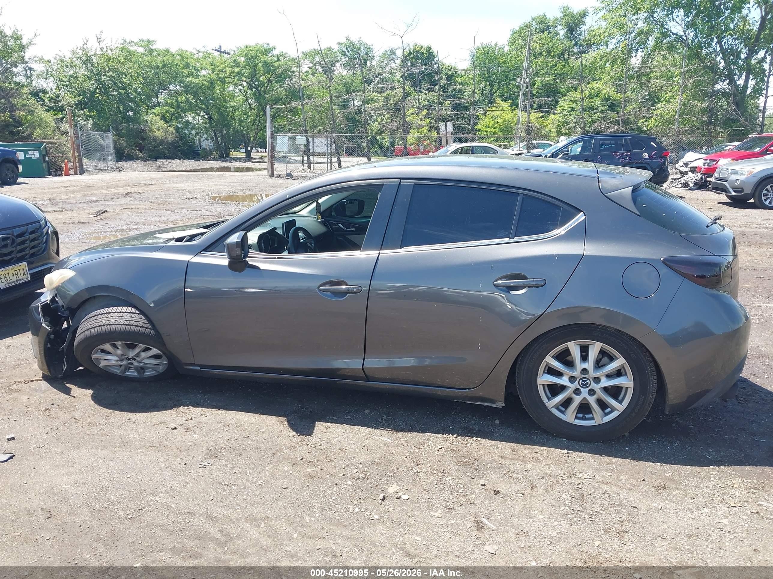 2015 Mazda Mazda3 I Touring Gray vin: 3MZBM1L78FM176776