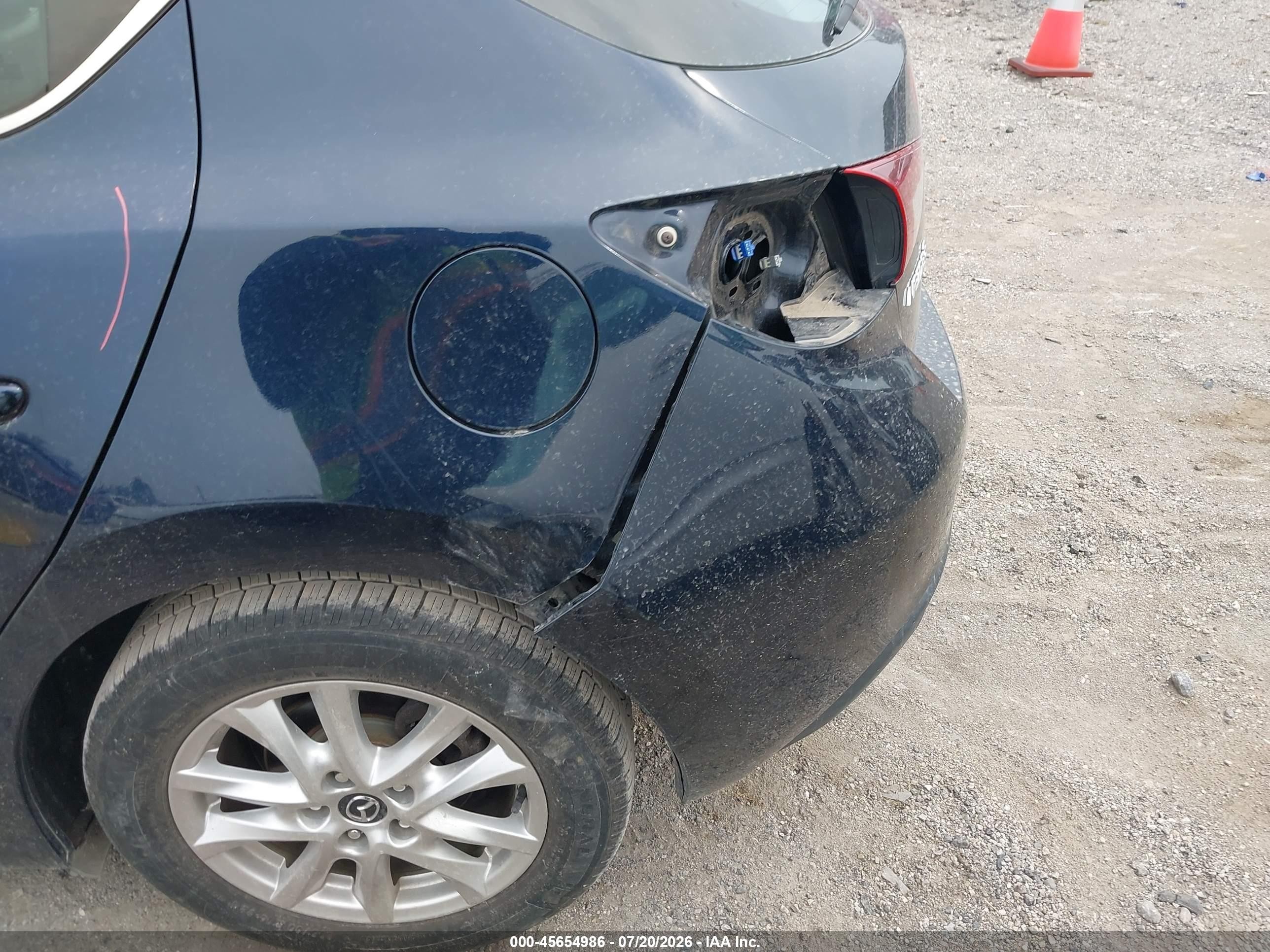 2015 Mazda Mazda3 I Grand Touring Blue vin: 3MZBM1M70FM184692