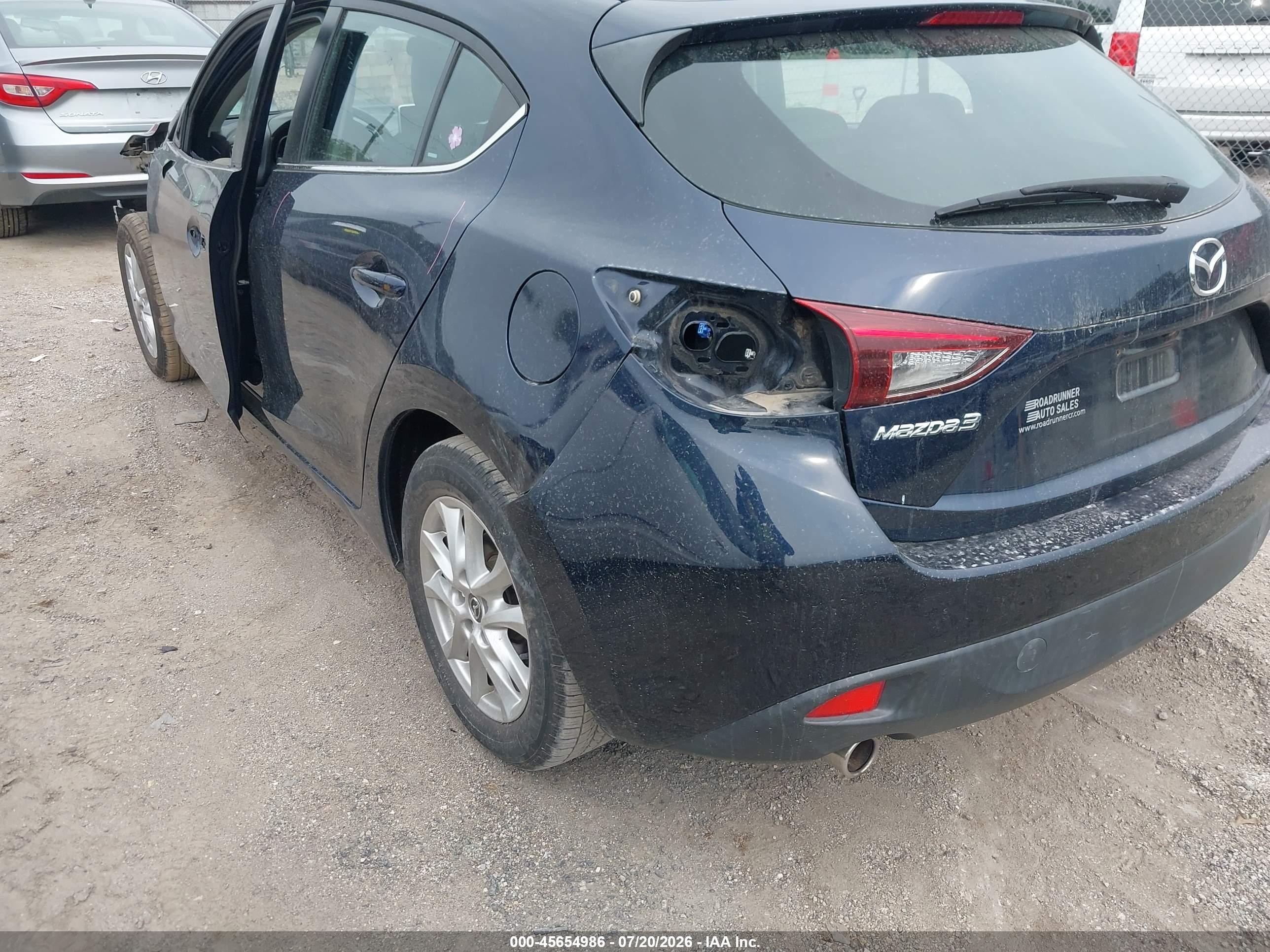 2015 Mazda Mazda3 I Grand Touring Blue vin: 3MZBM1M70FM184692