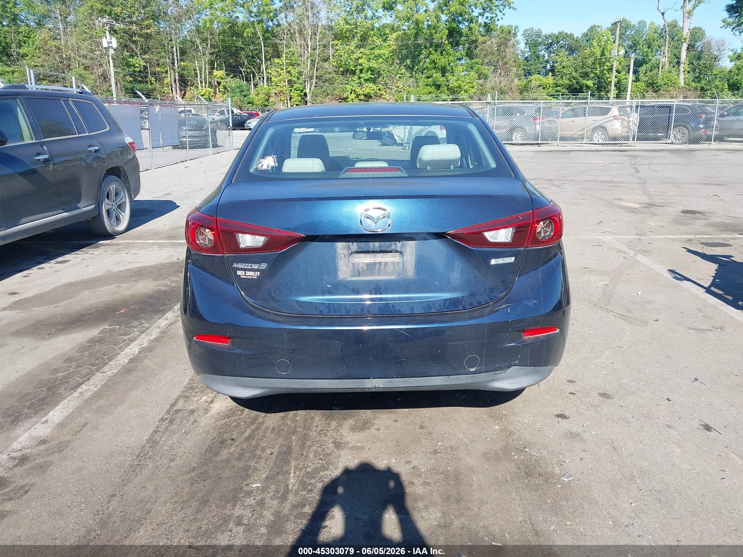 2015 Mazda Mazda3 I Sport Blue vin: 3MZBM1U70FM149201