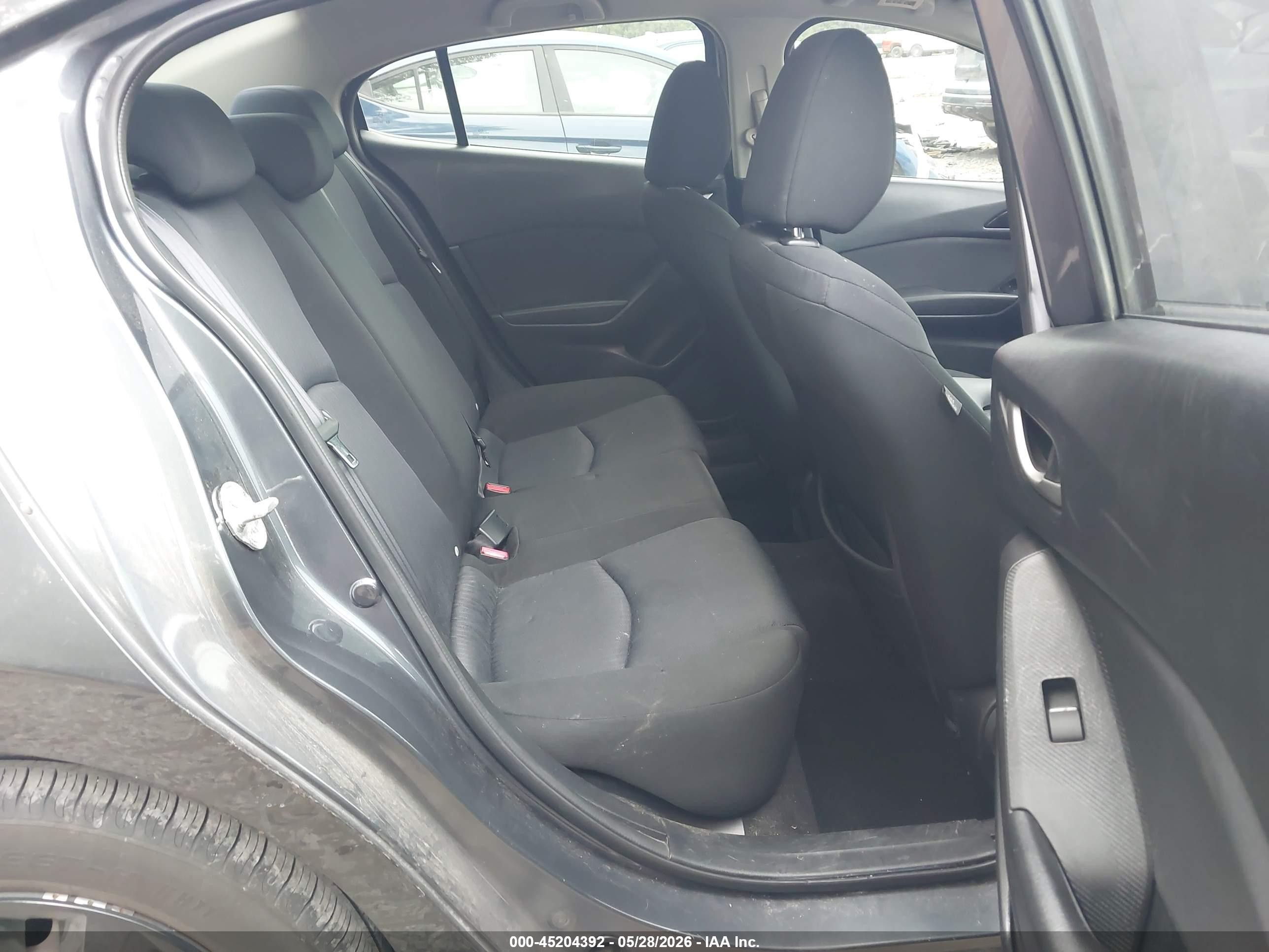 2015 Mazda Mazda3 I Sport Gray vin: 3MZBM1U72FM190400