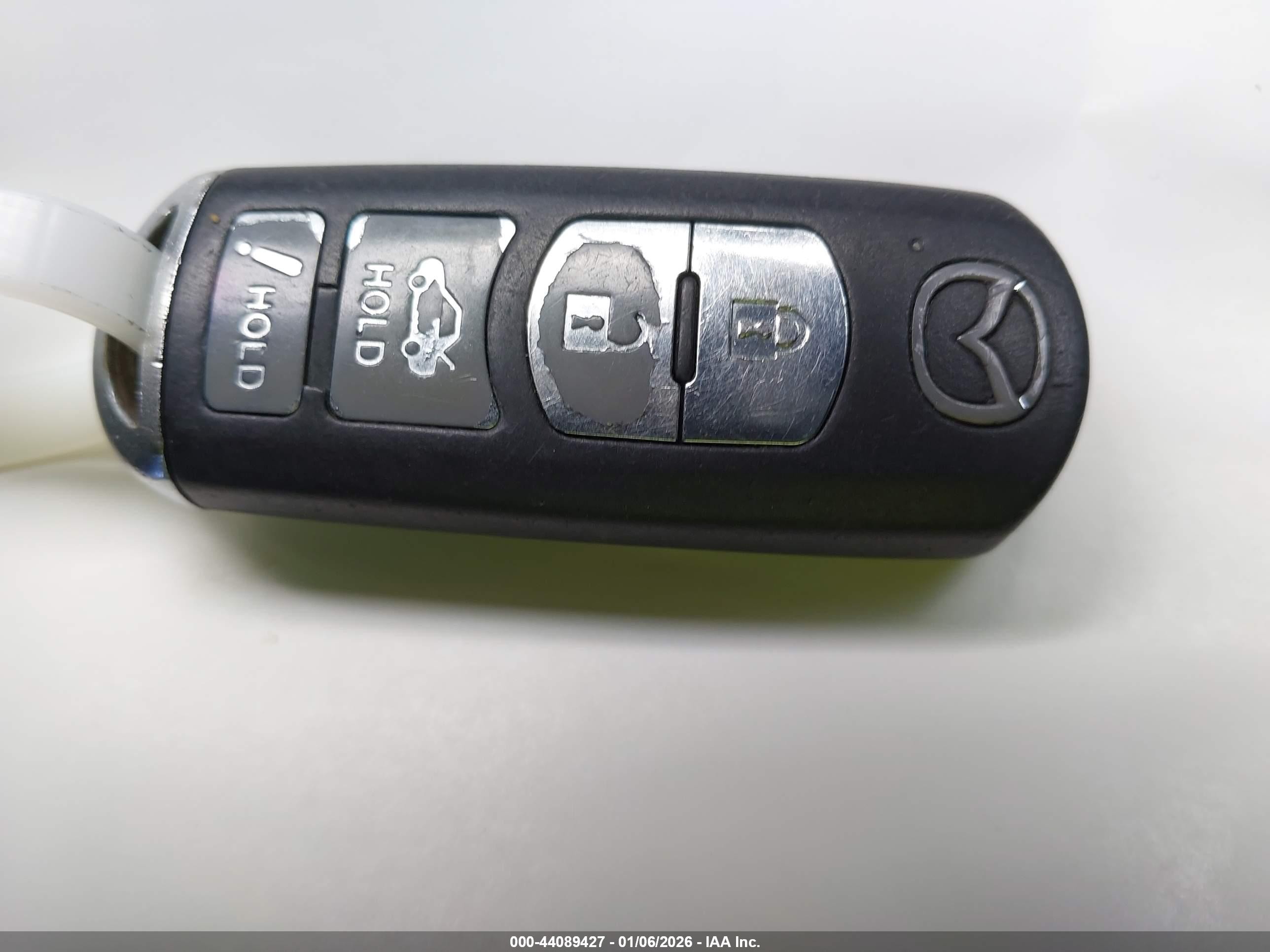 2015 Mazda Mazda3 I Sport Silver vin: 3MZBM1U72FM231592