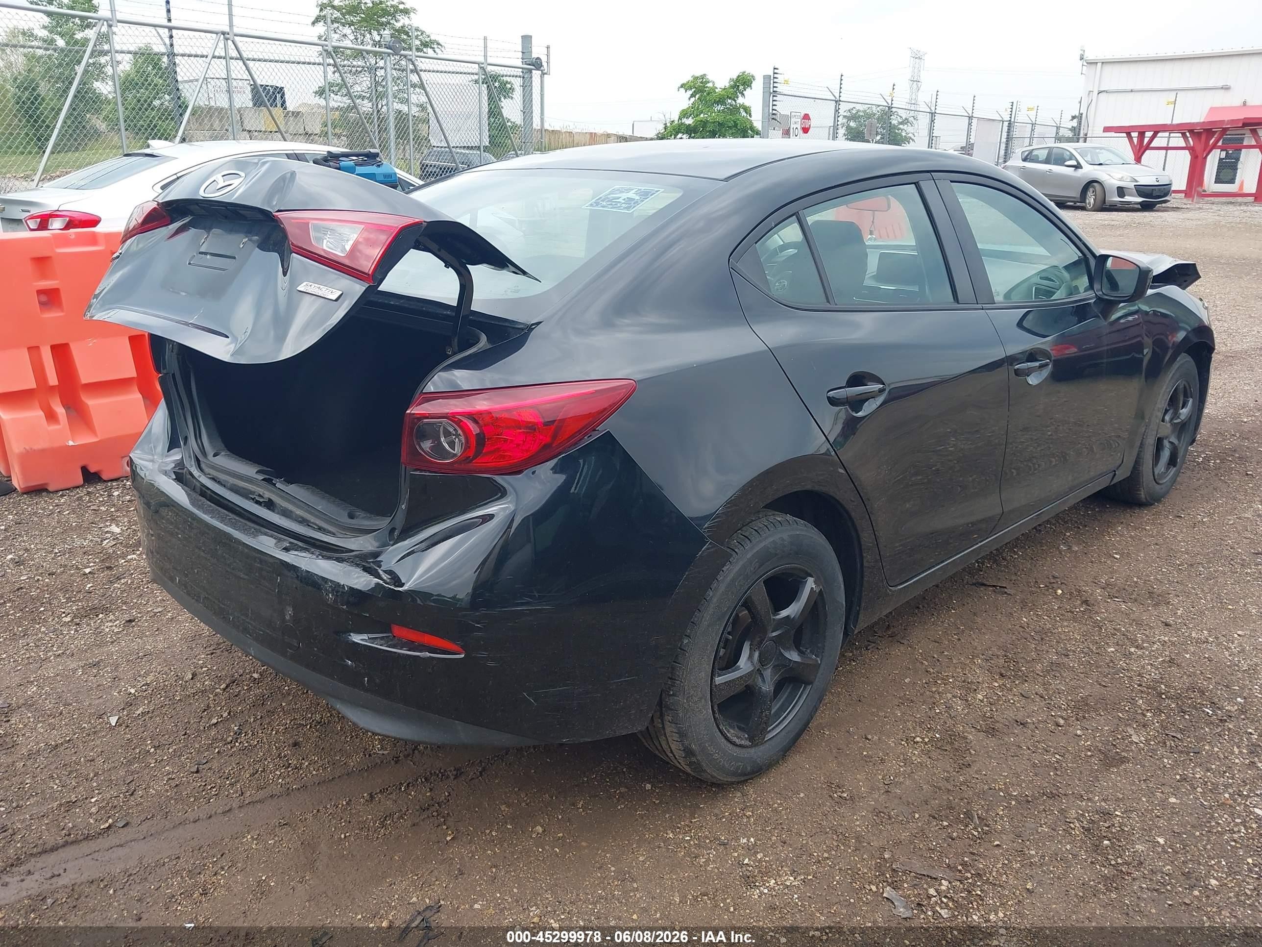 2015 Mazda Mazda3 I Sport Черный vin: 3MZBM1U73FM225087