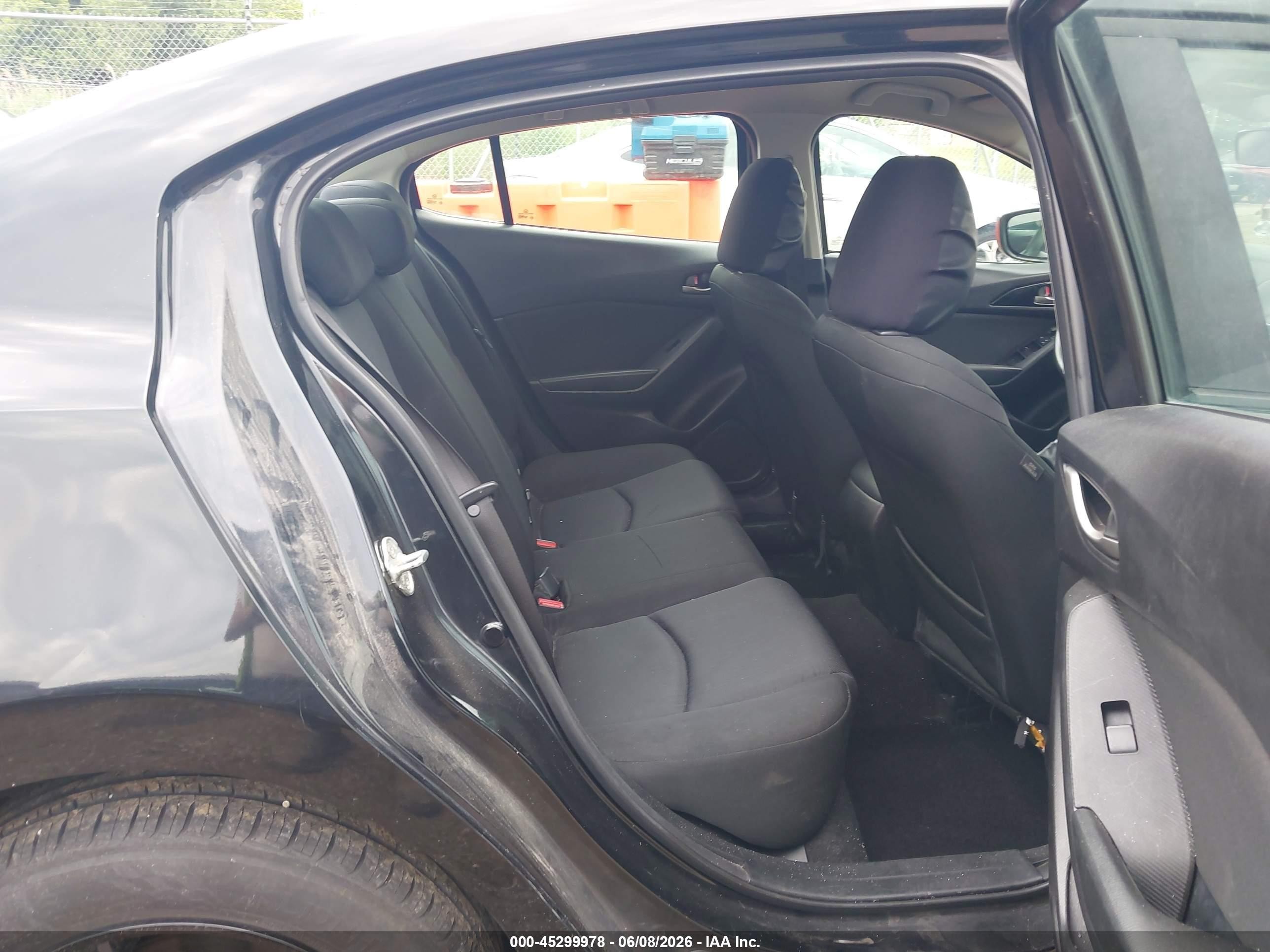 2015 Mazda Mazda3 I Sport Черный vin: 3MZBM1U73FM225087