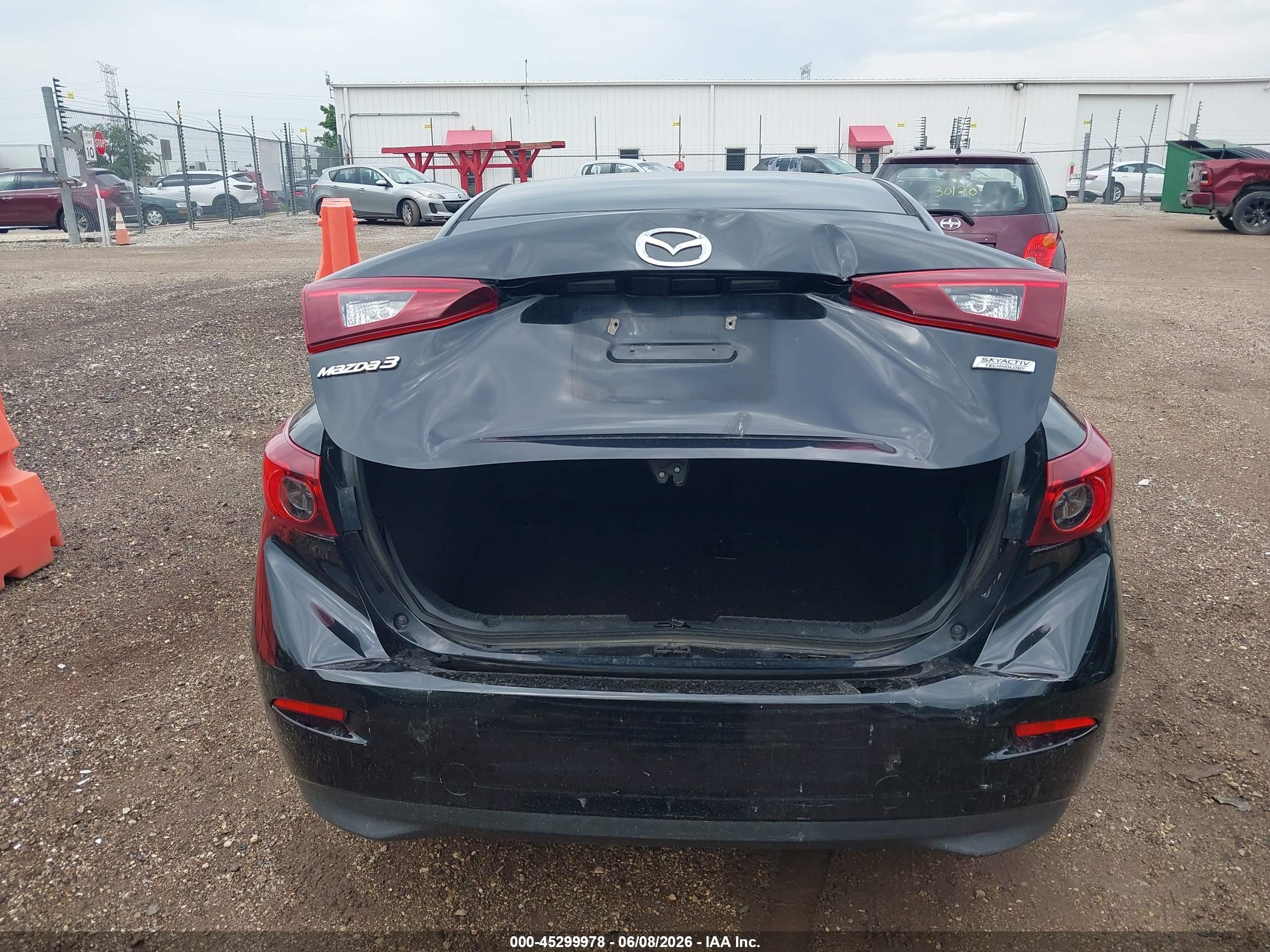 2015 Mazda Mazda3 I Sport Черный vin: 3MZBM1U73FM225087