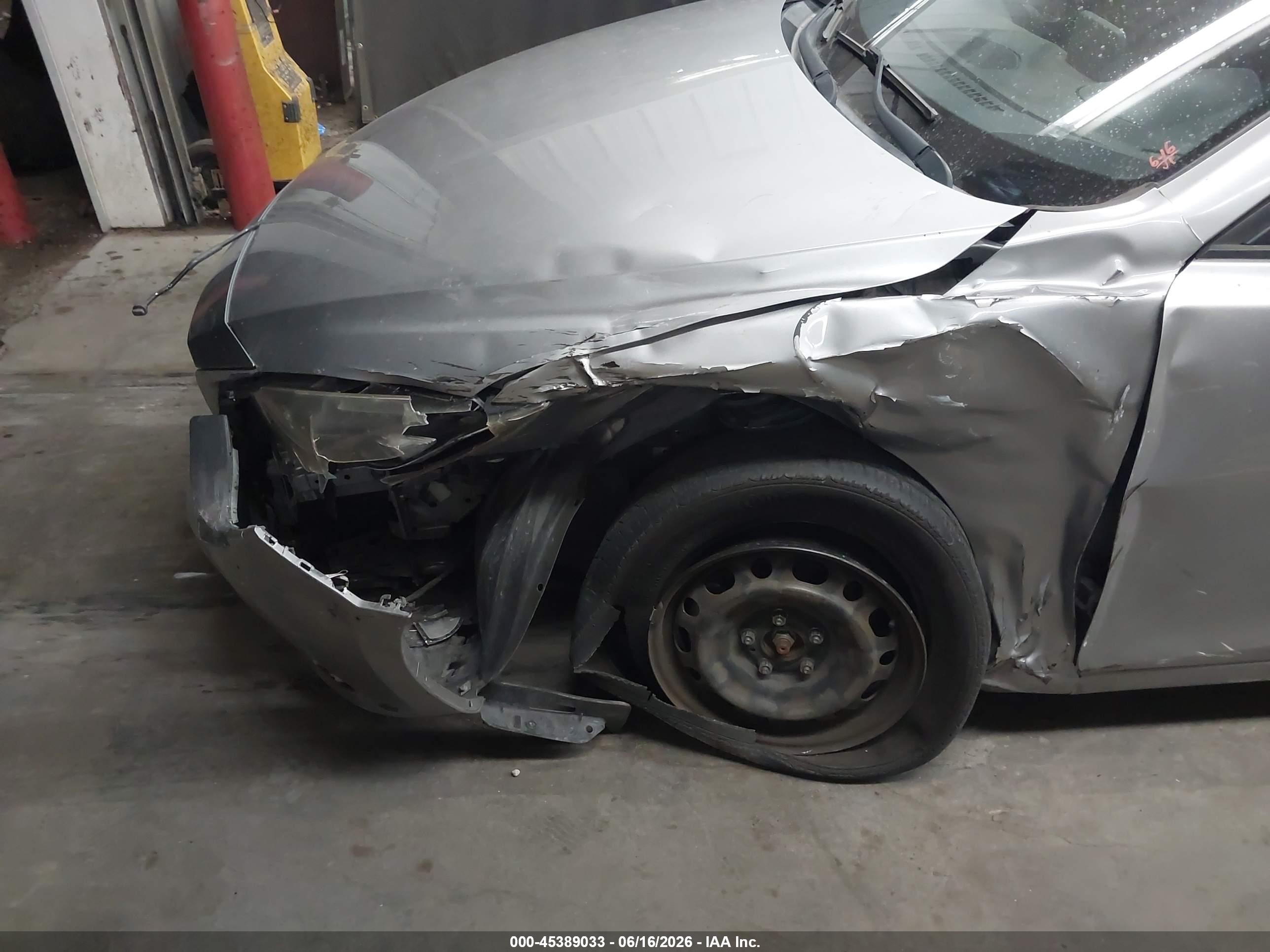 2015 Mazda Mazda3 I Sport Gray vin: 3MZBM1U74FM174036