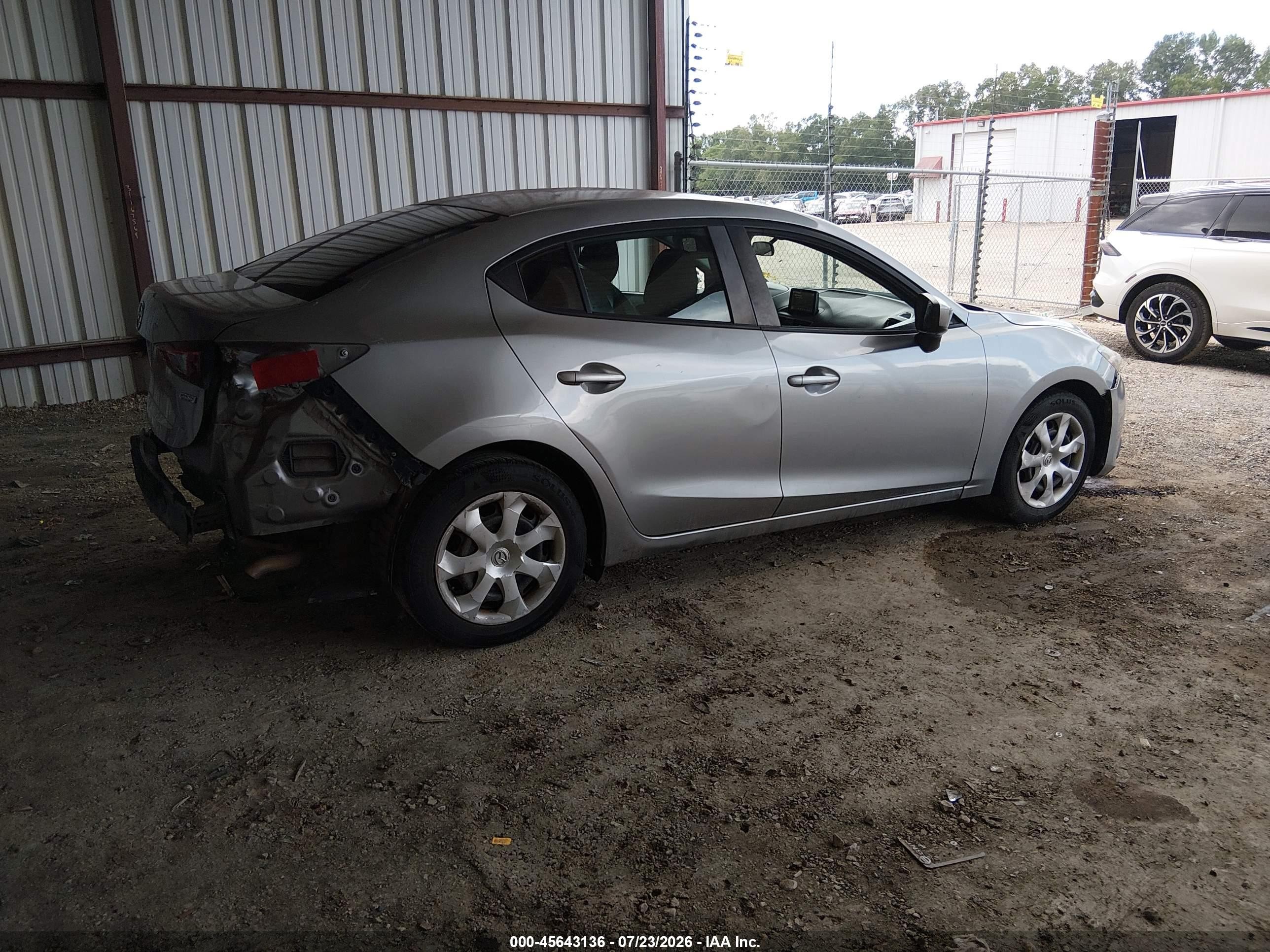 2015 Mazda Mazda3 I Sport Серебряный vin: 3MZBM1U74FM232887