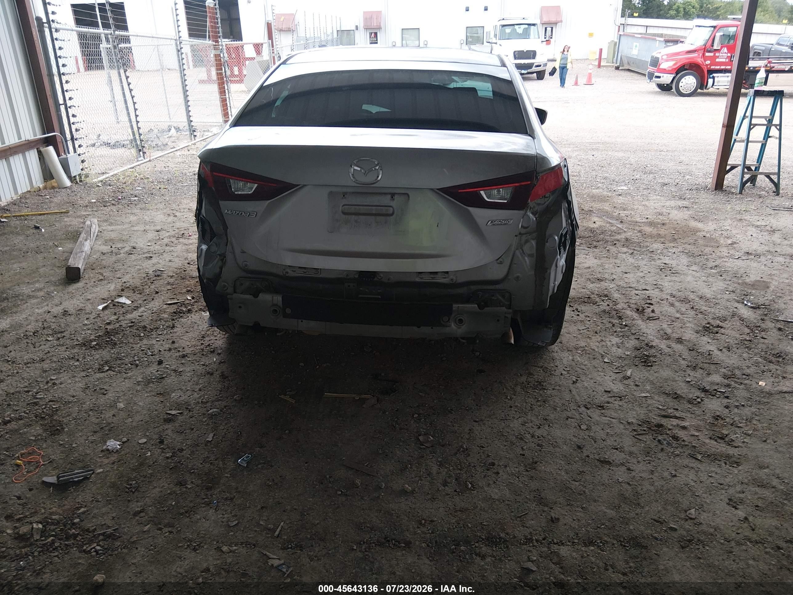 2015 Mazda Mazda3 I Sport Серебряный vin: 3MZBM1U74FM232887