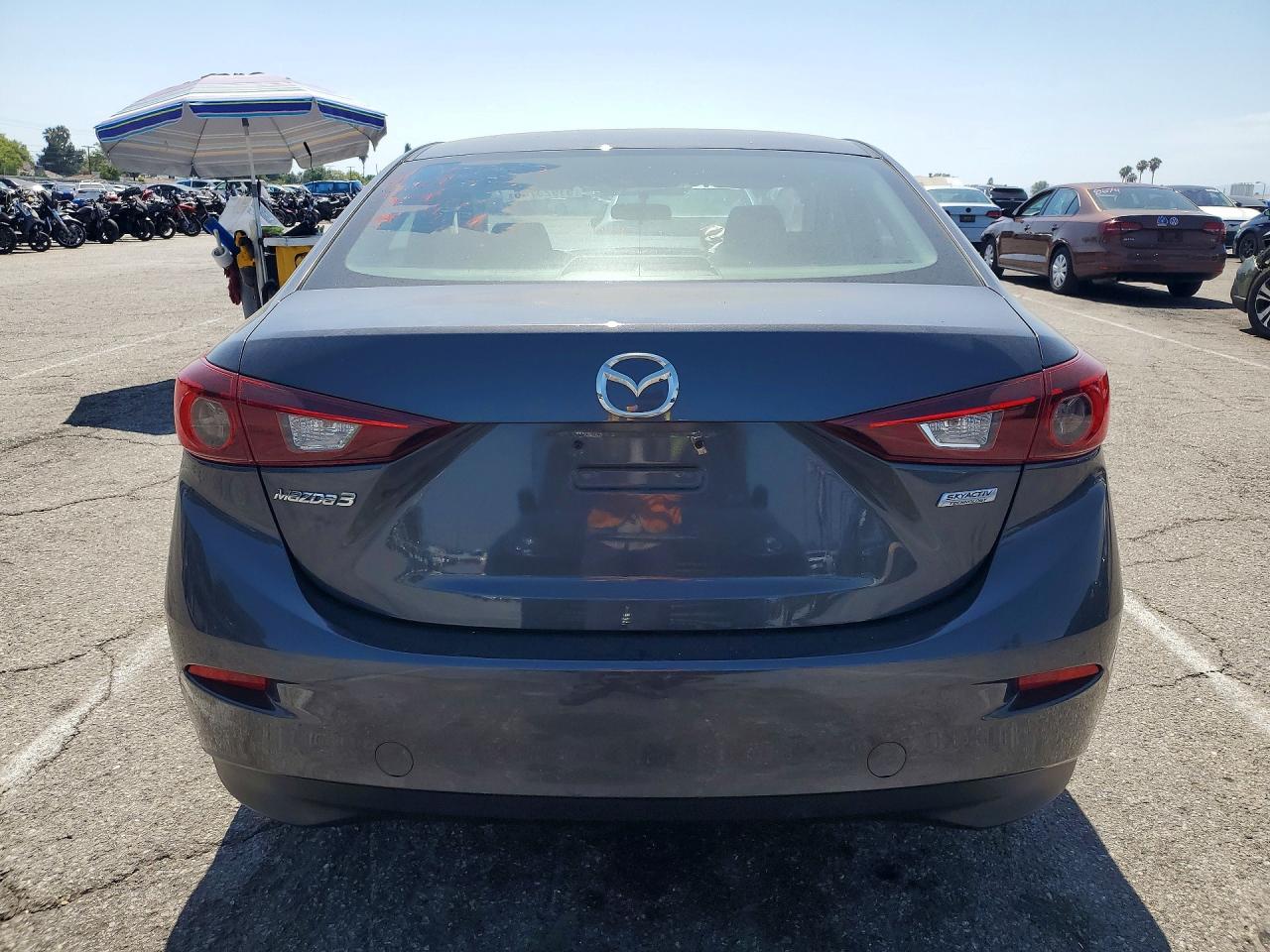 2015 Mazda 3 Sport Gray vin: 3MZBM1U75FM130191