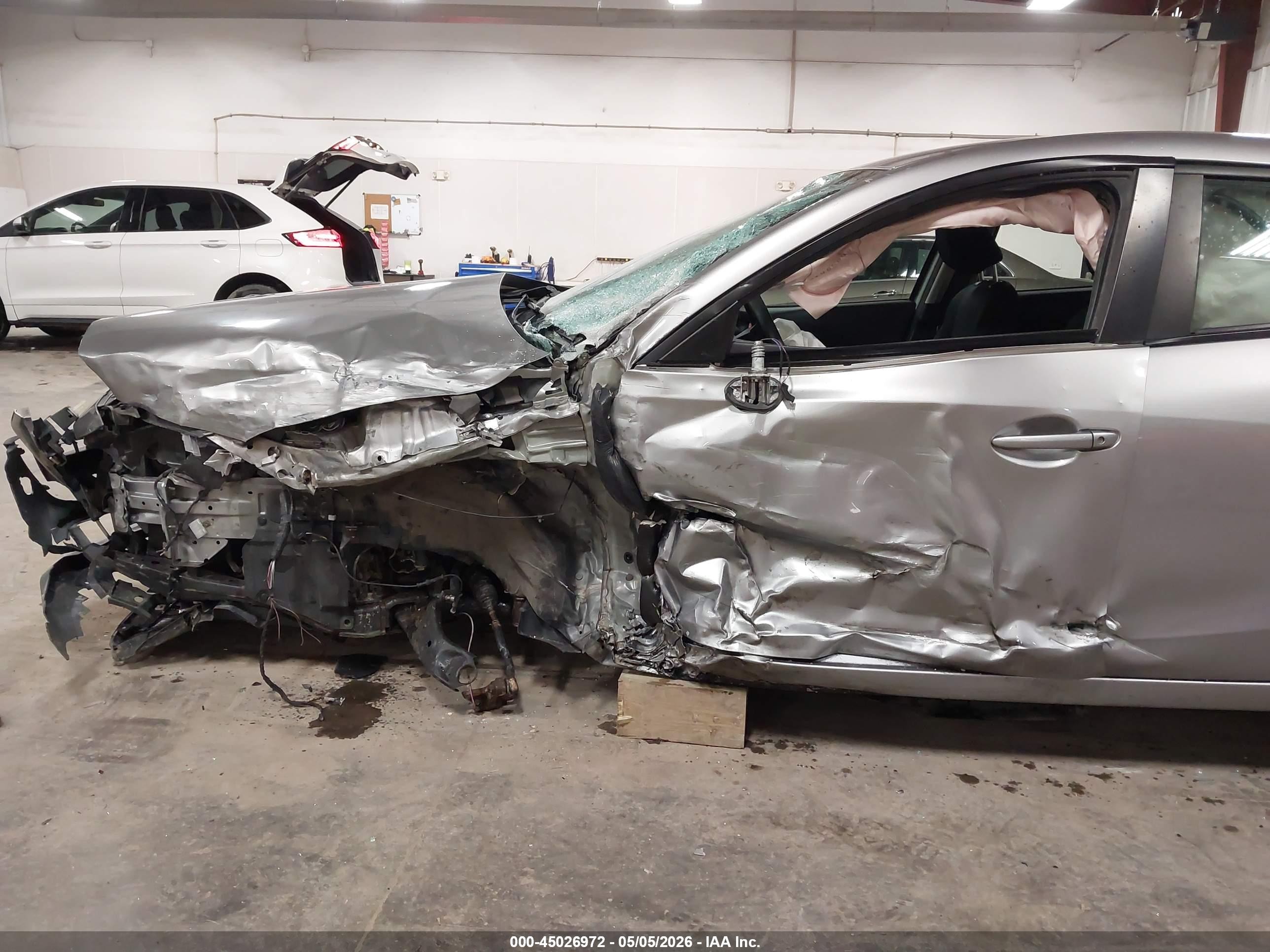 2015 Mazda Mazda3 I Sport Серебряный vin: 3MZBM1U75FM147847