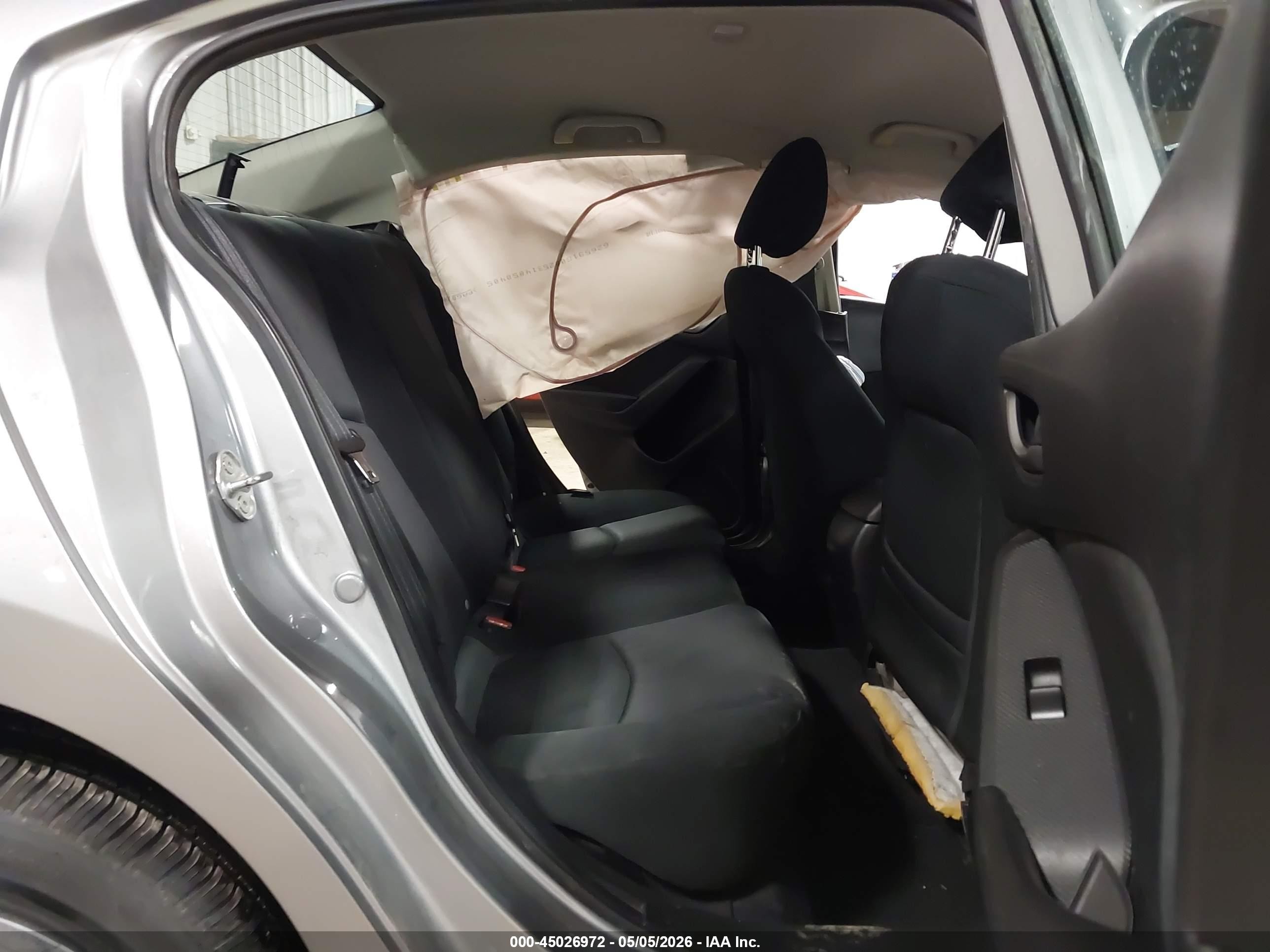 2015 Mazda Mazda3 I Sport Серебряный vin: 3MZBM1U75FM147847