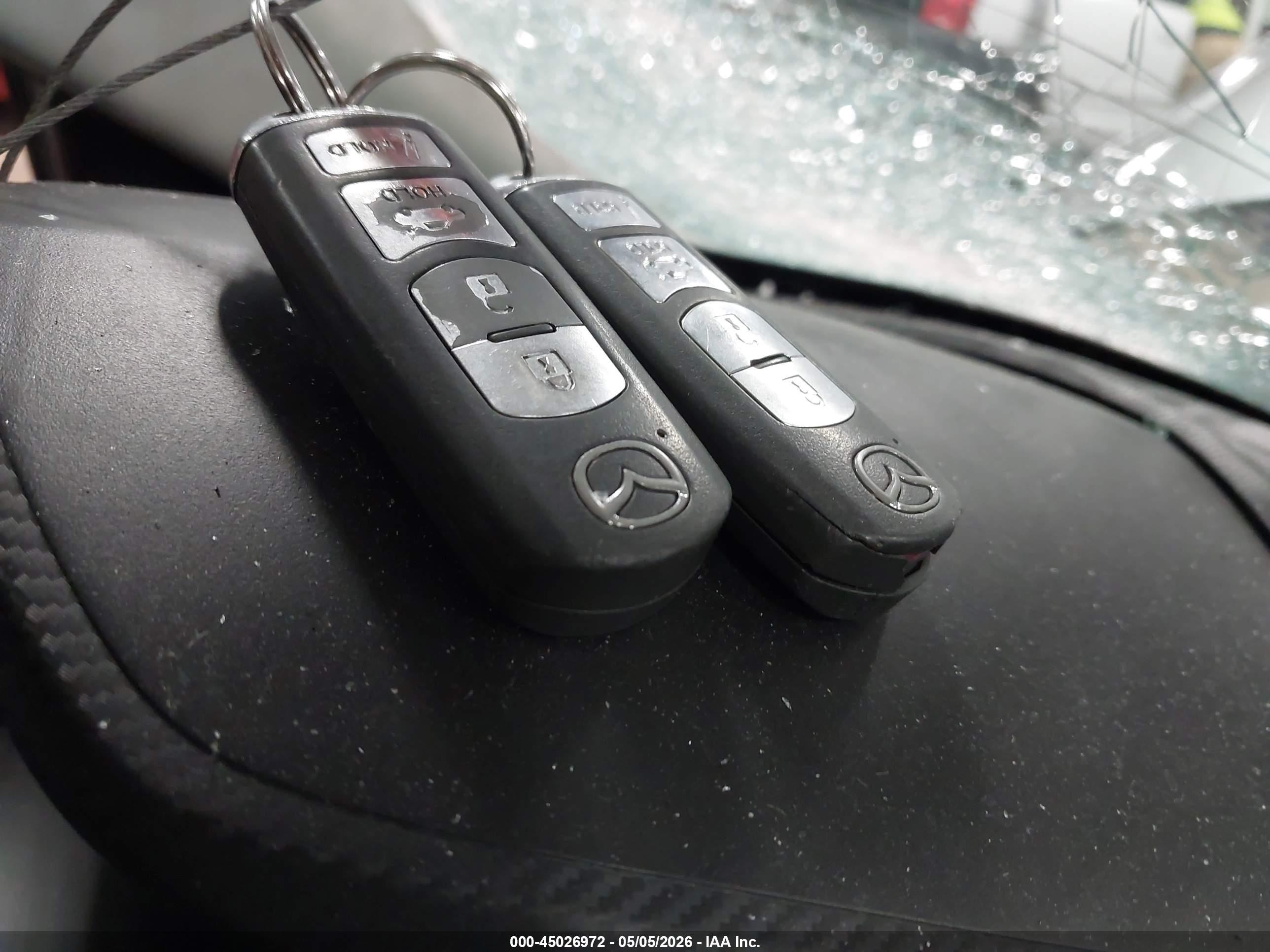 2015 Mazda Mazda3 I Sport Серебряный vin: 3MZBM1U75FM147847