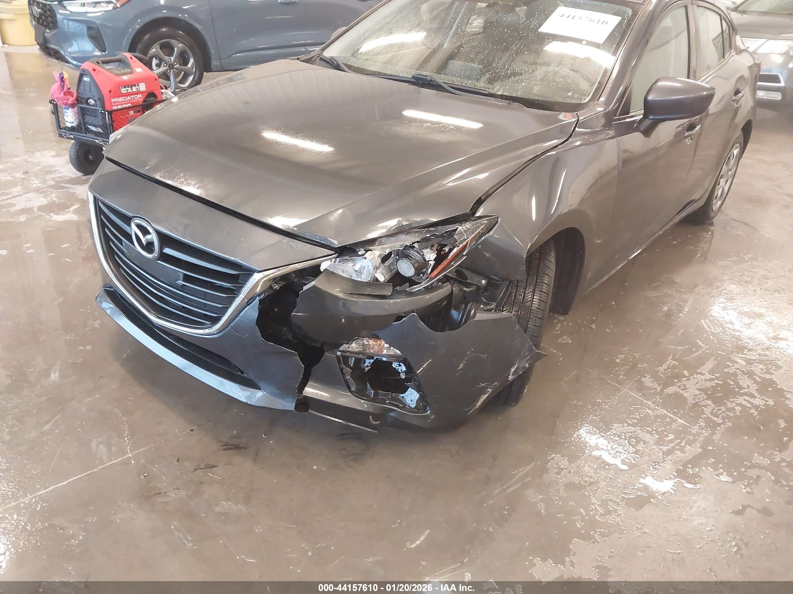 2015 Mazda Mazda3 I Sport Gray vin: 3MZBM1U75FM155012