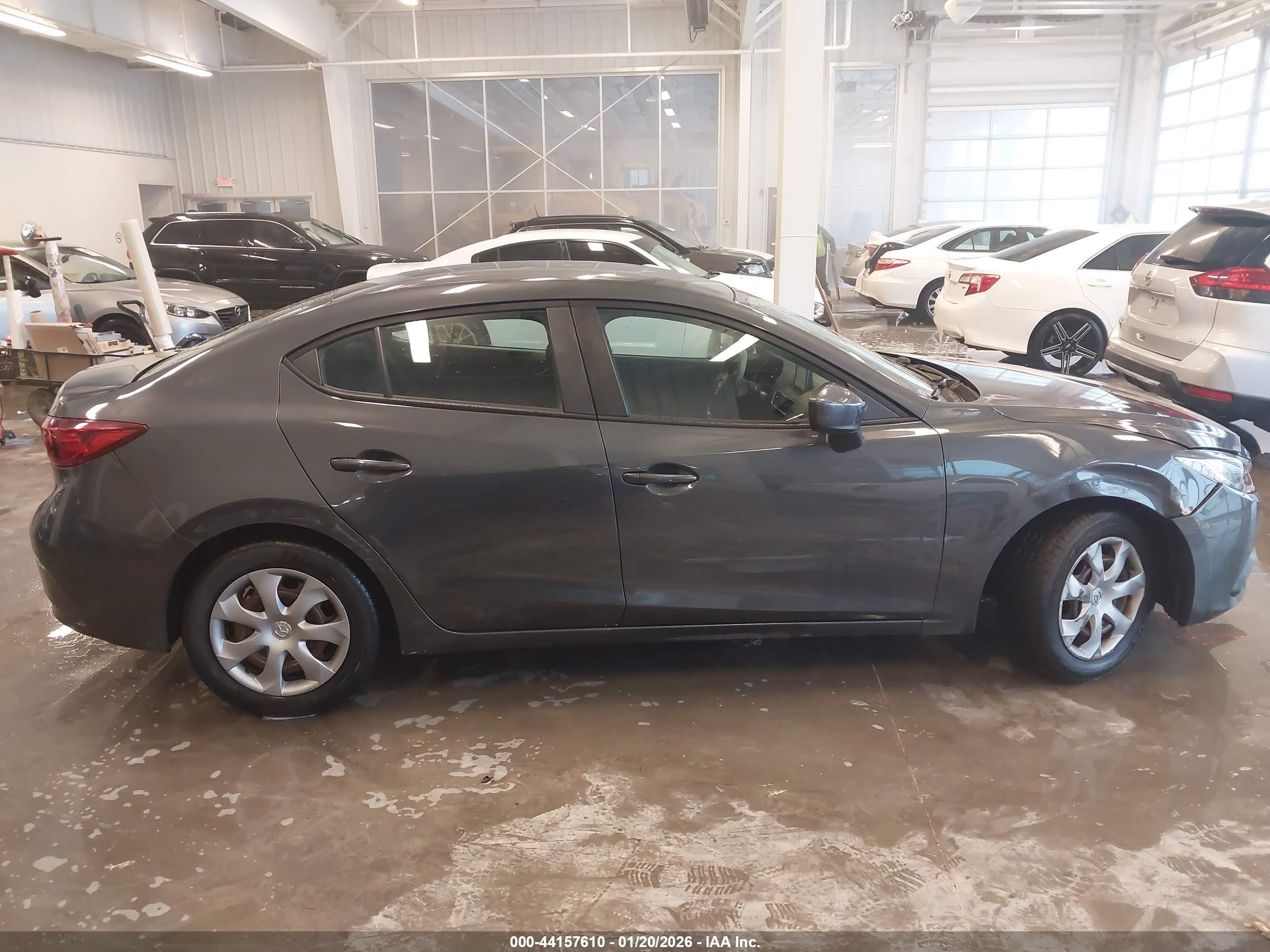 2015 Mazda Mazda3 I Sport Gray vin: 3MZBM1U75FM155012
