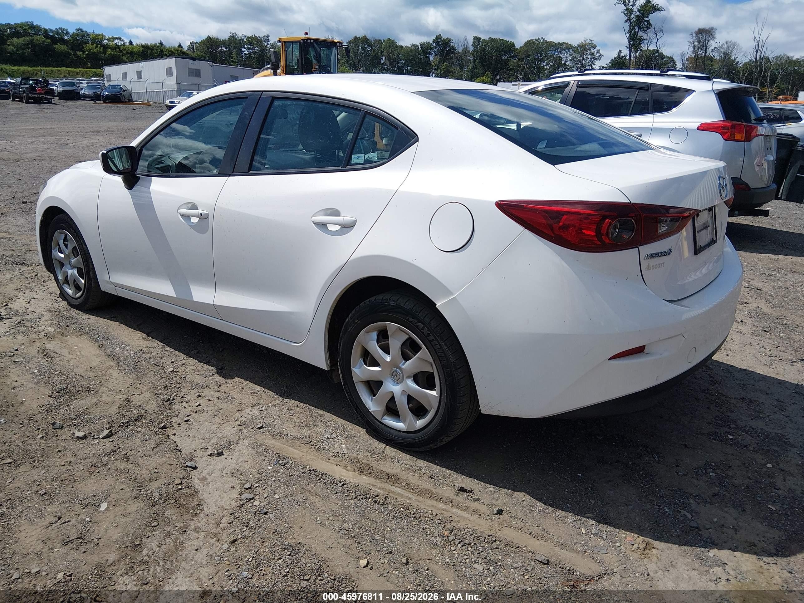 2015 Mazda Mazda3 I Sport White vin: 3MZBM1U75FM199205