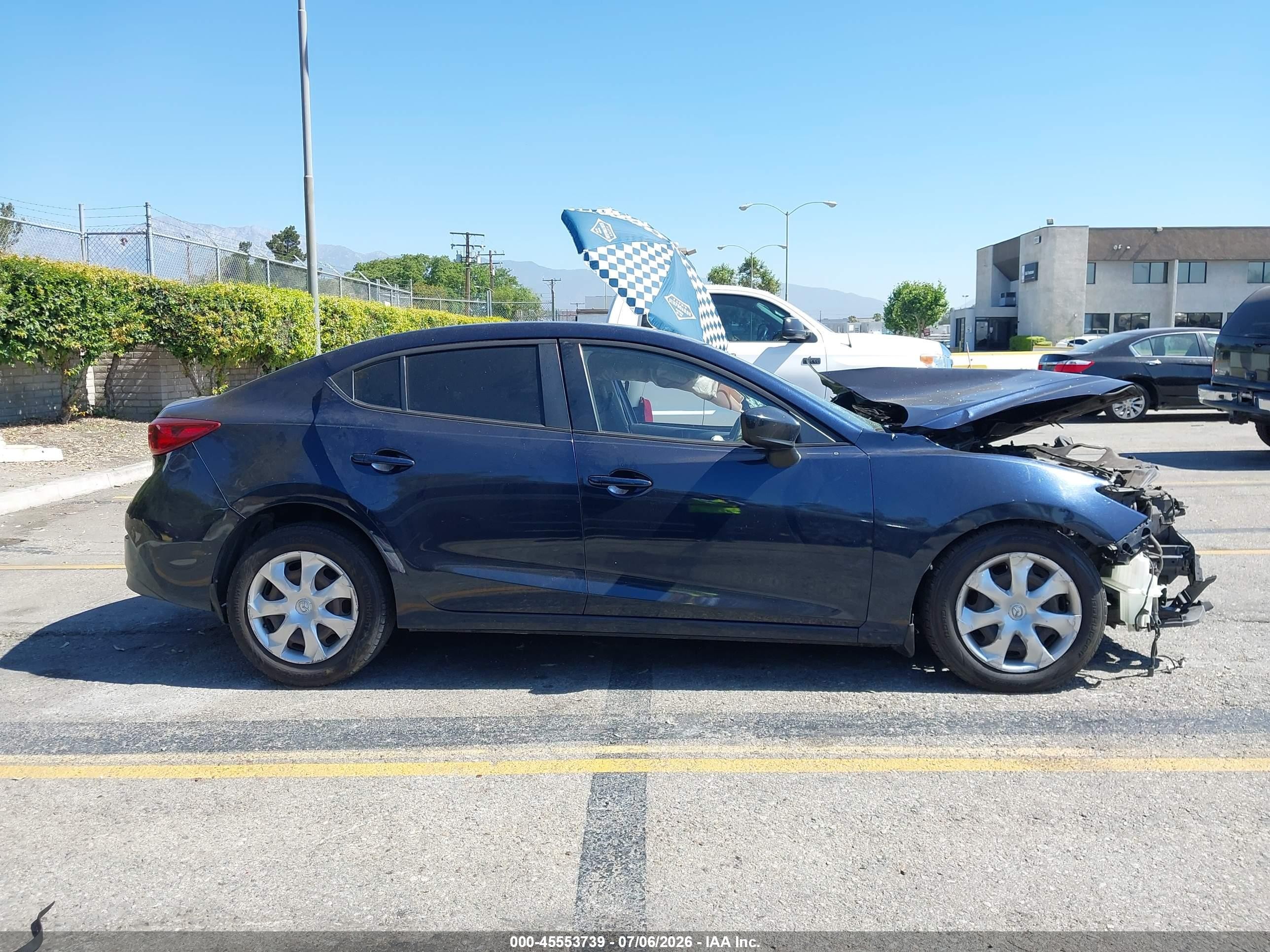 2015 Mazda Mazda3 I Sport Blue vin: 3MZBM1U75FM203527
