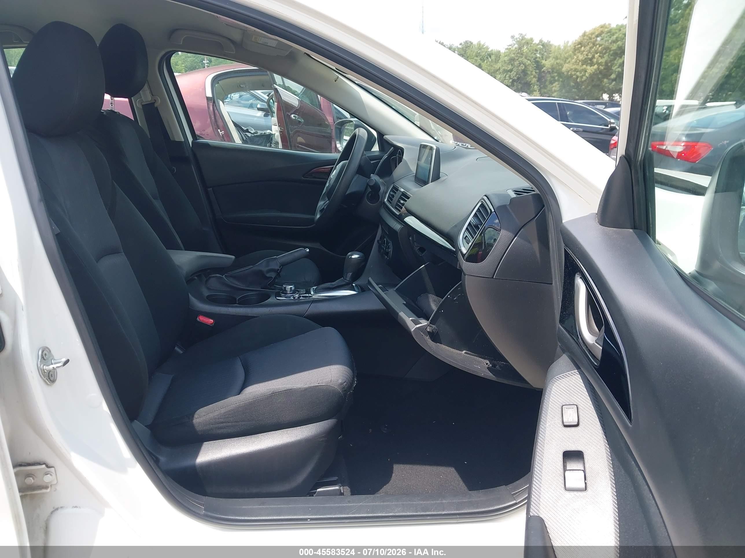 2015 Mazda Mazda3 I Sport White vin: 3MZBM1U75FM217508