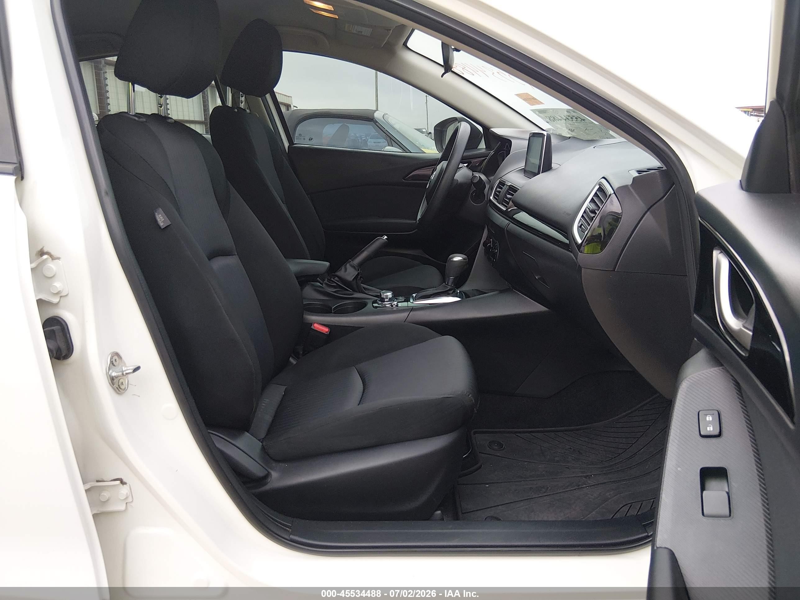 2015 Mazda Mazda3 I Sport White vin: 3MZBM1U75FM220344