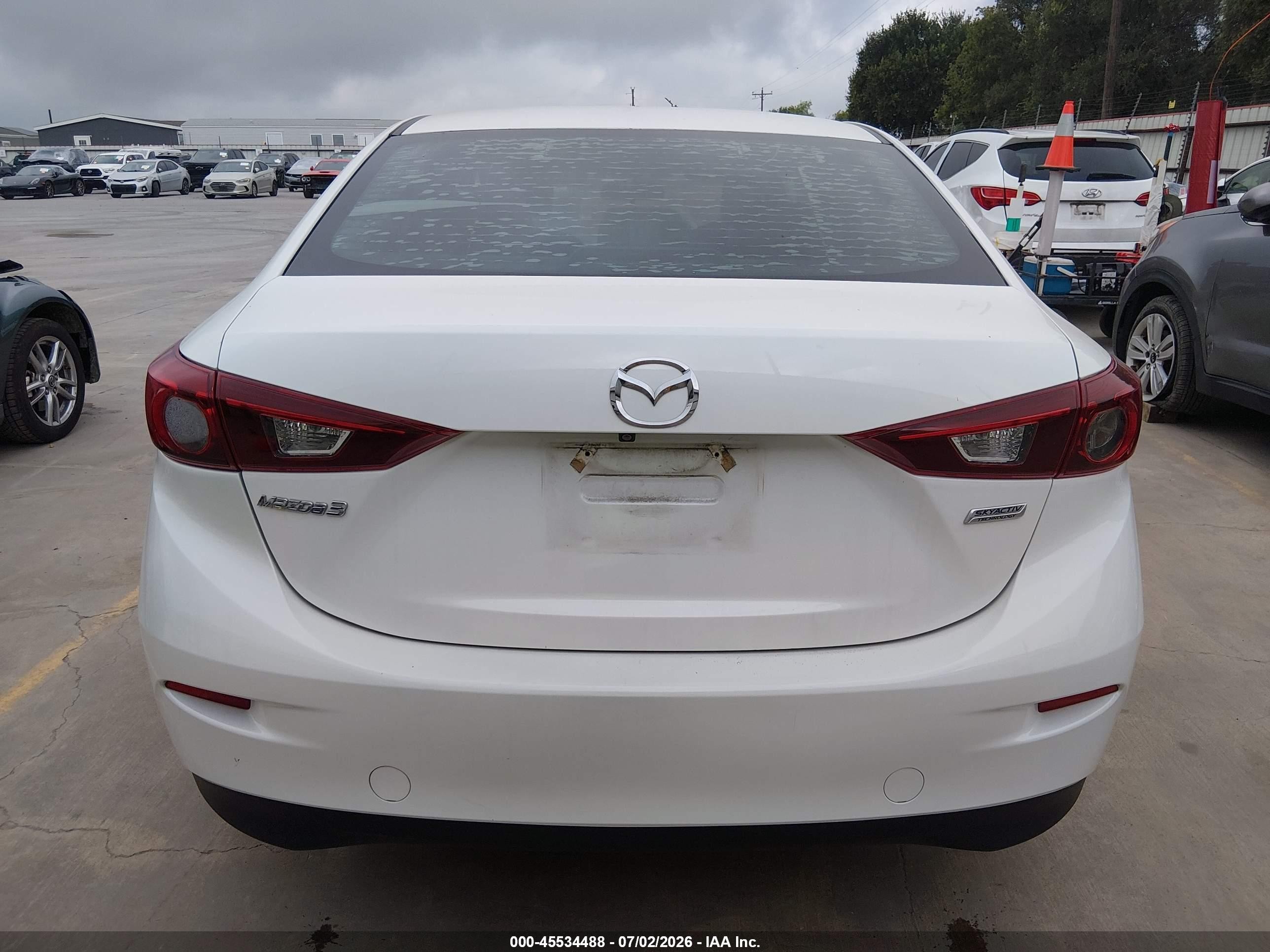 2015 Mazda Mazda3 I Sport White vin: 3MZBM1U75FM220344