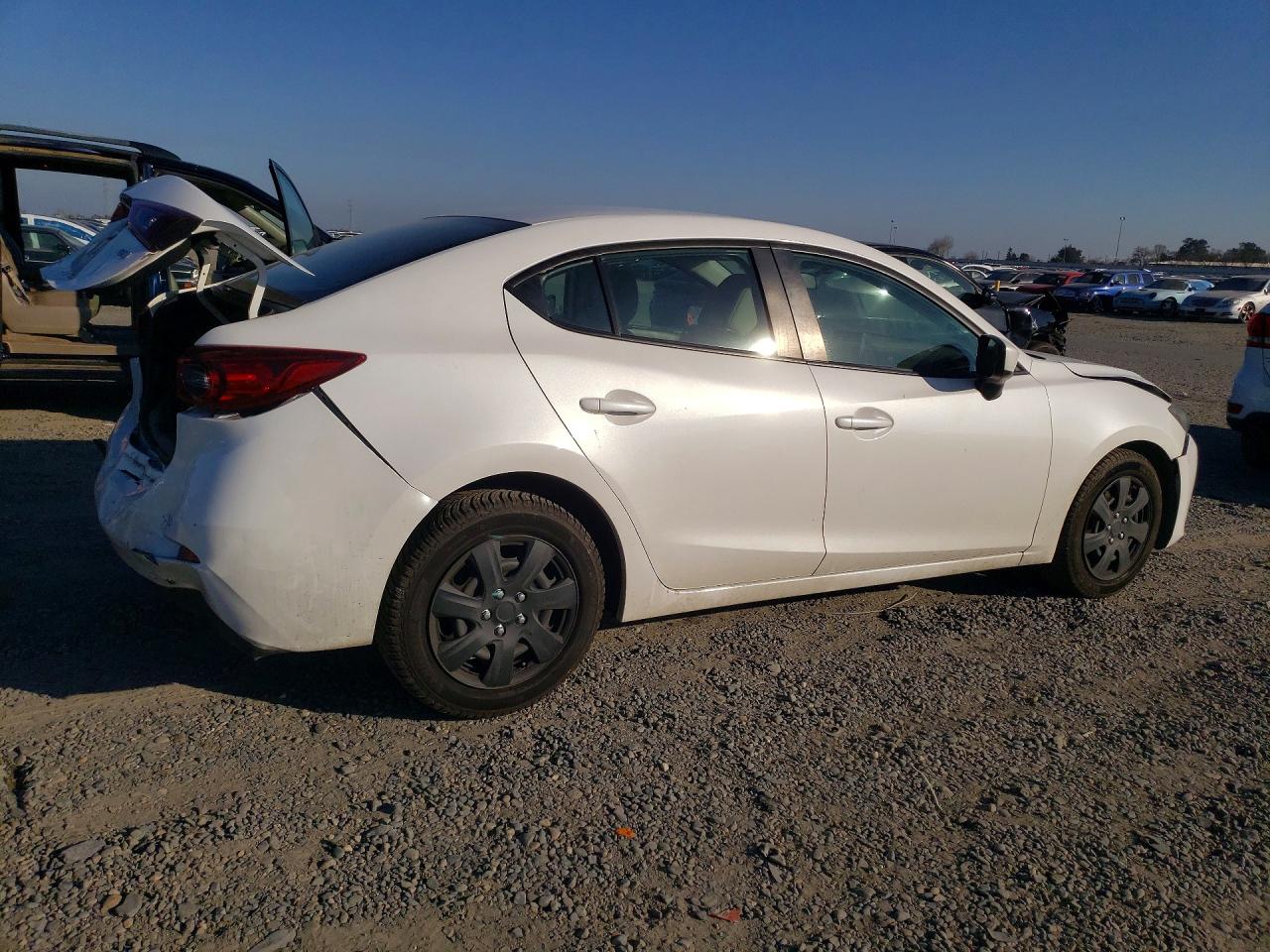 2015 Mazda 3 Sport White vin: 3MZBM1U75FM229688