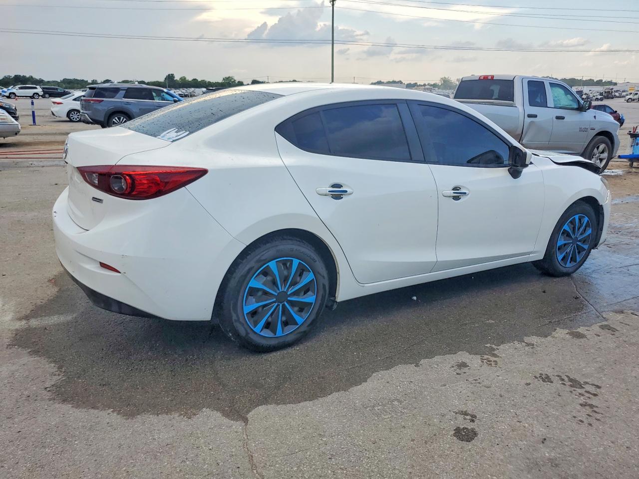 2015 Mazda 3 Sport White vin: 3MZBM1U76FM165015