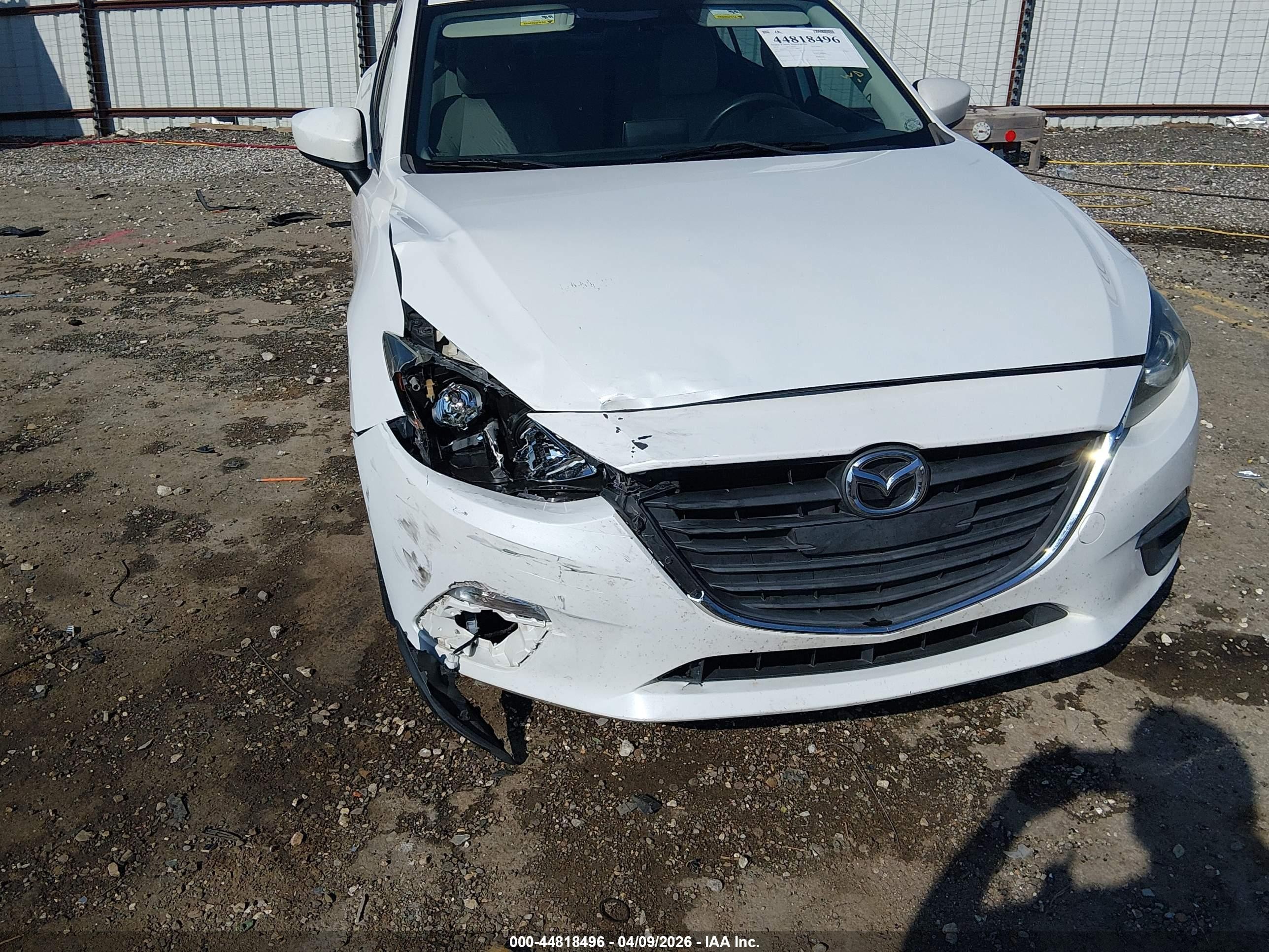 2015 Mazda Mazda3 I Sport White vin: 3MZBM1U76FM178962