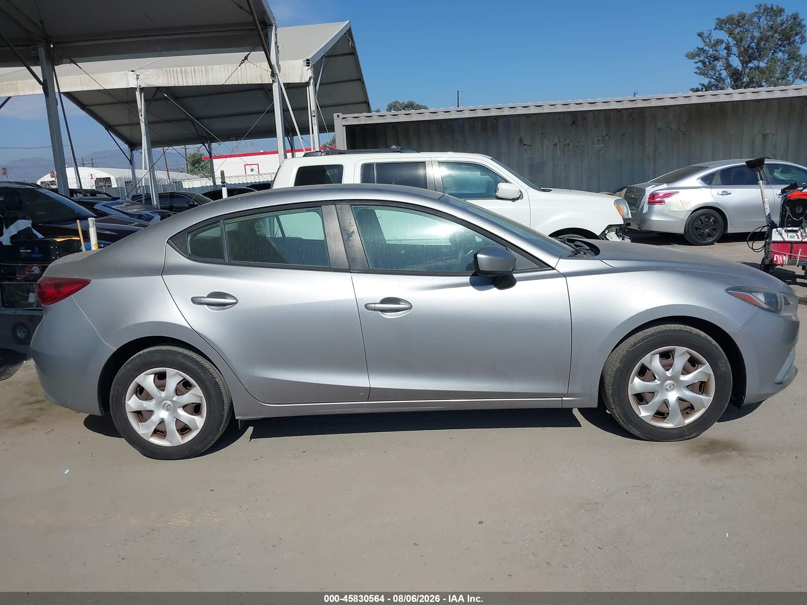 2015 Mazda Mazda3 I Sport Silver vin: 3MZBM1U76FM196751