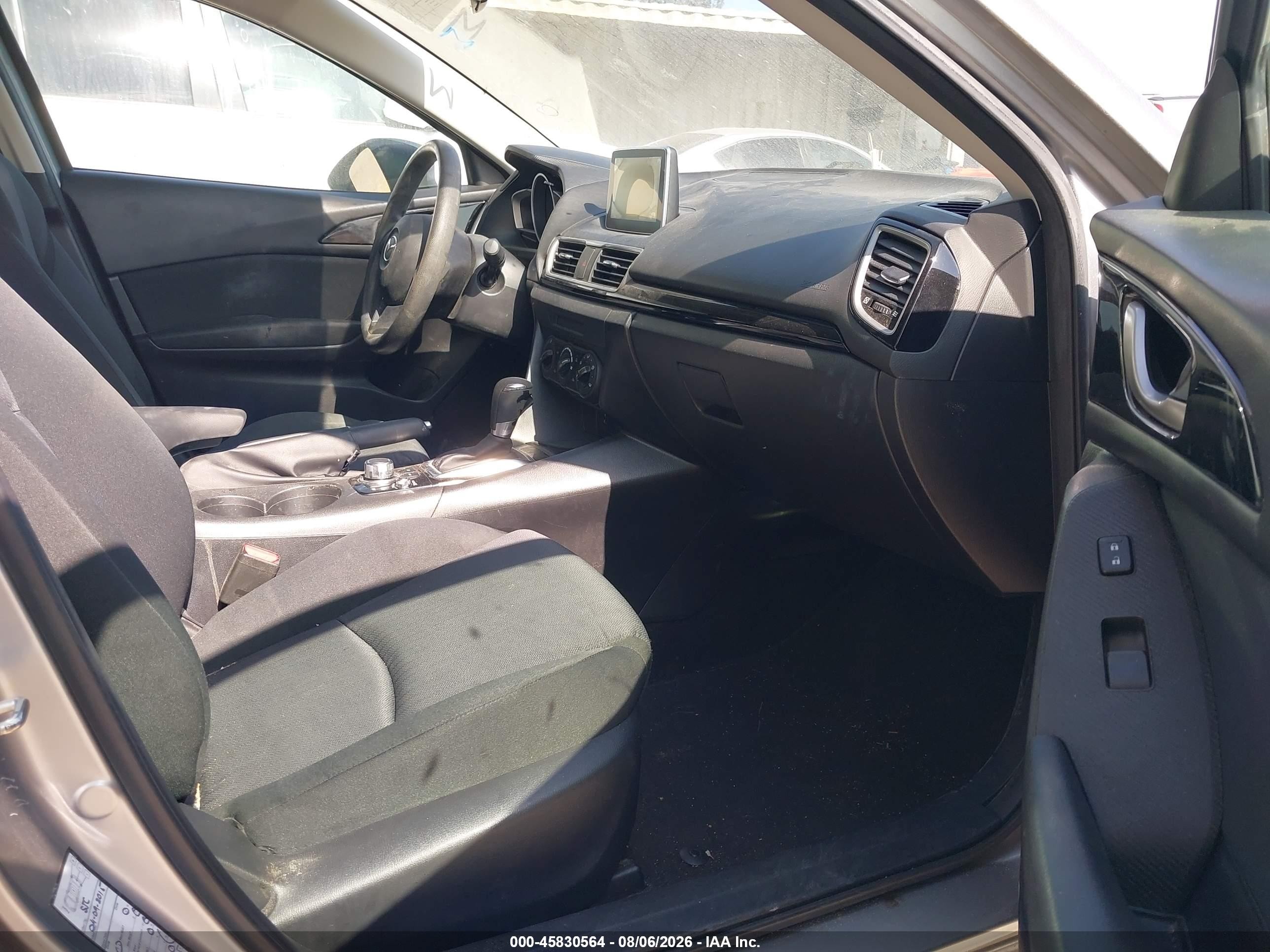 2015 Mazda Mazda3 I Sport Silver vin: 3MZBM1U76FM196751