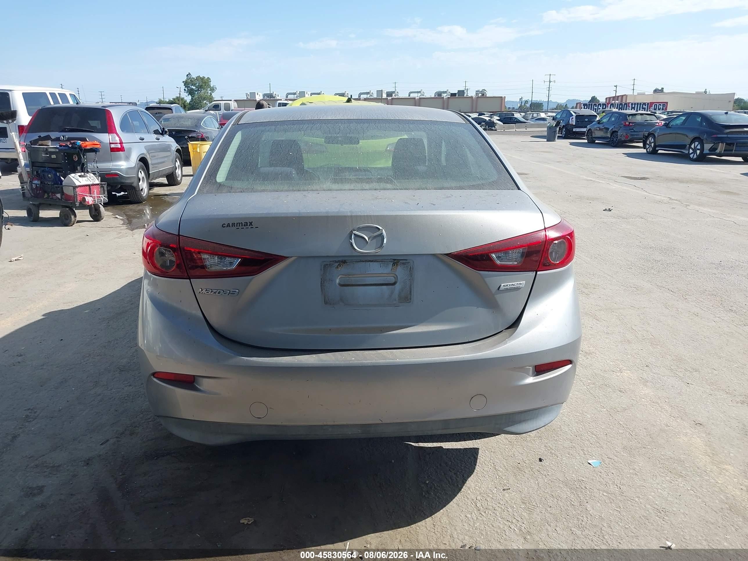 2015 Mazda Mazda3 I Sport Silver vin: 3MZBM1U76FM196751