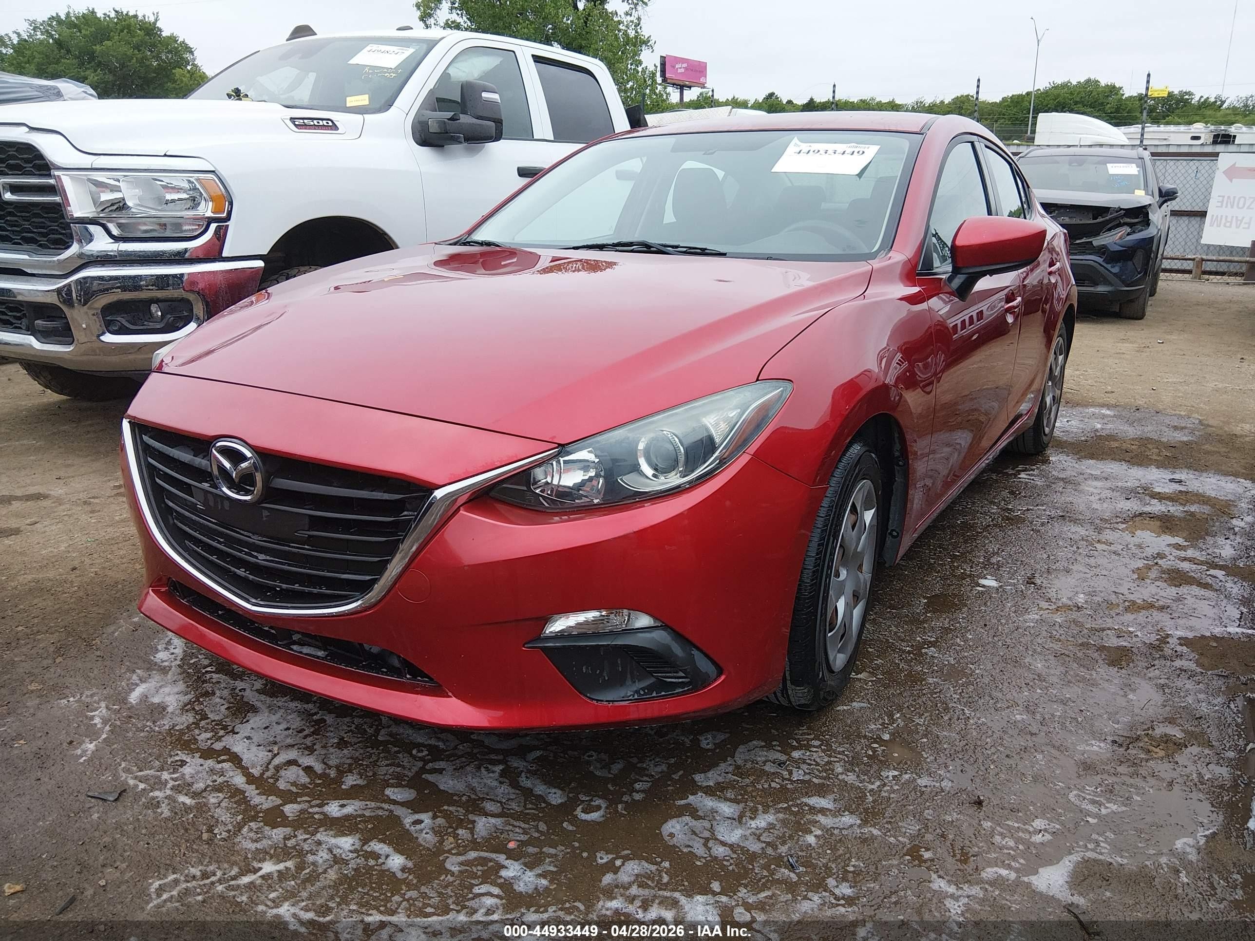 2014 Mazda Mazda3 I Sport Red vin: 3MZBM1U77EM102052