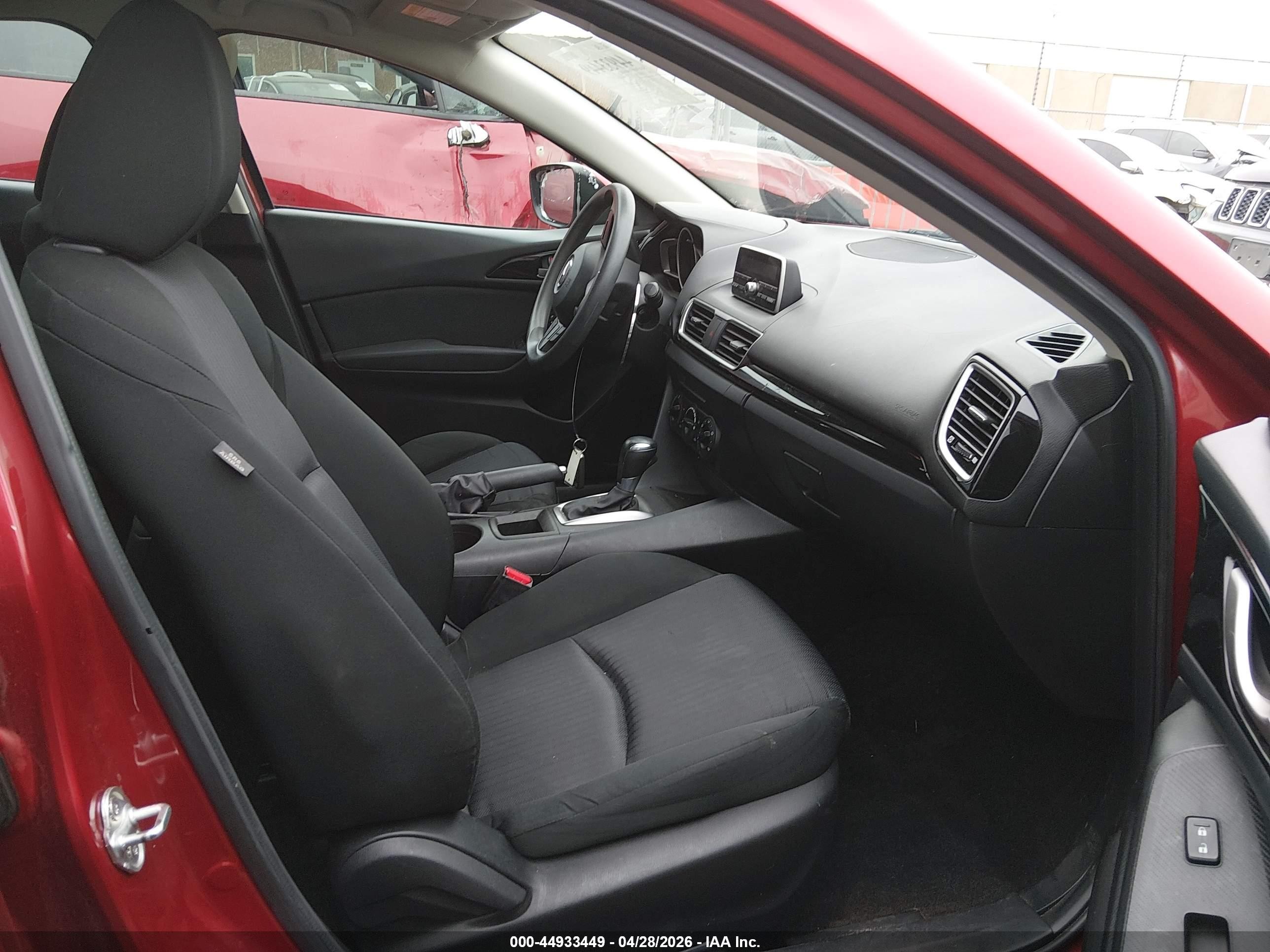 2014 Mazda Mazda3 I Sport Red vin: 3MZBM1U77EM102052