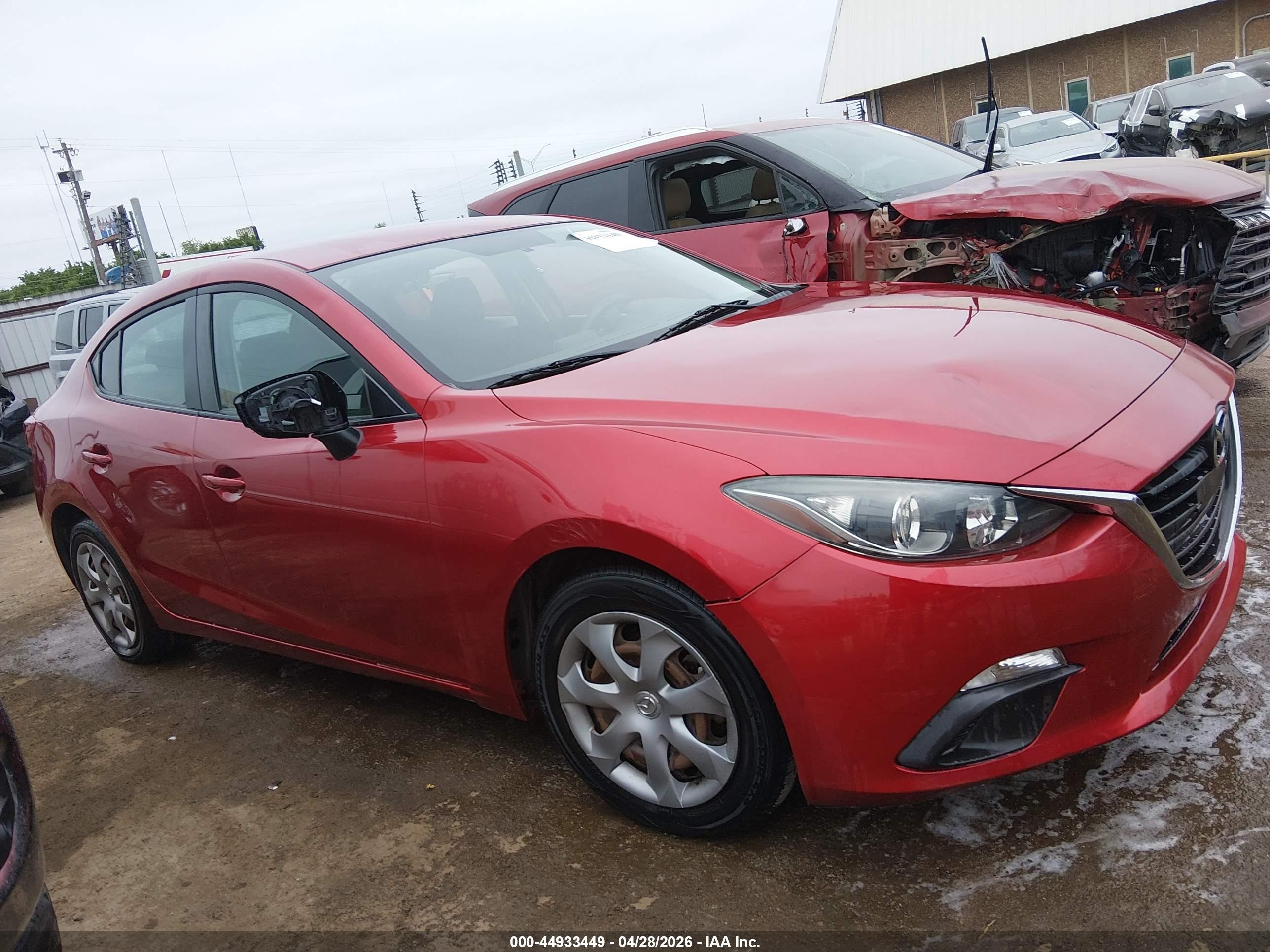 2014 Mazda Mazda3 I Sport Red vin: 3MZBM1U77EM102052