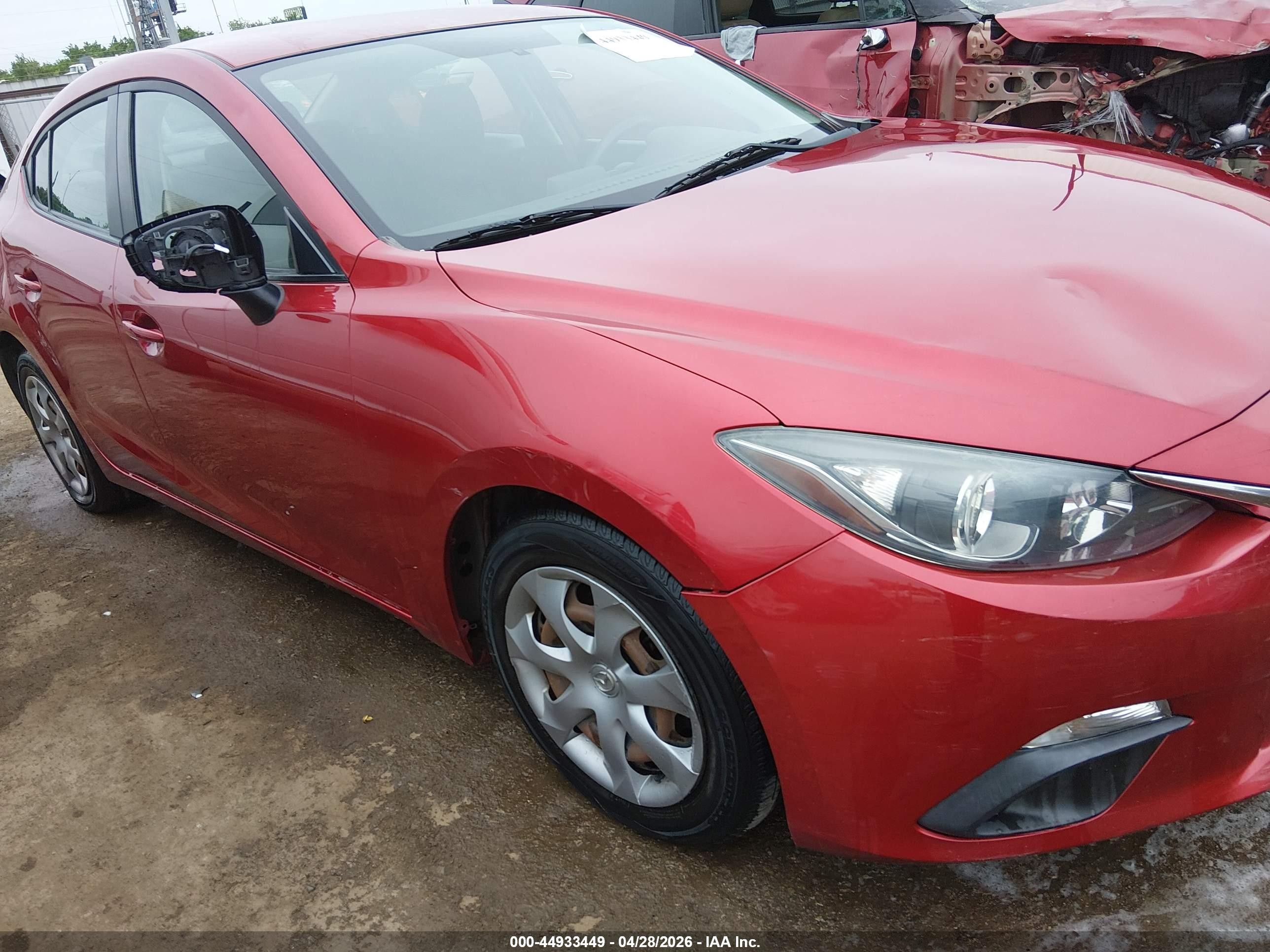 2014 Mazda Mazda3 I Sport Red vin: 3MZBM1U77EM102052